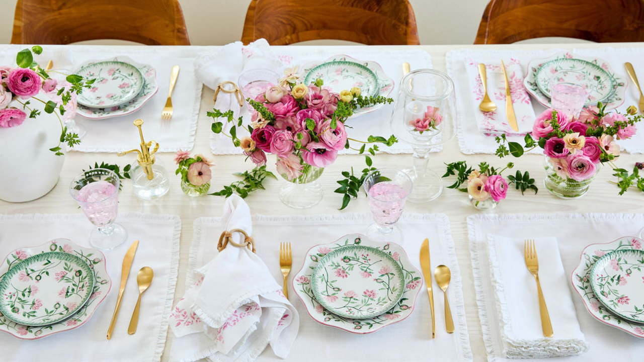 The Art of a Feminine Table
