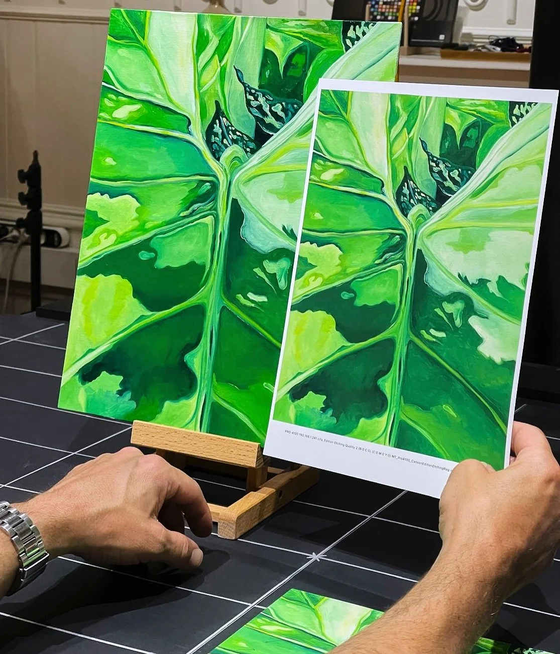 A precis&atilde;o come&ccedil;a nos detalhes 🌿

Somos especializados em fotografia de reprodu&ccedil;&atilde;o de arte de alta fidelidade e impress&atilde;o gicl&eacute;e com qualidade museol&oacute;gica.

Aqui podem ver parte do nosso processo com 