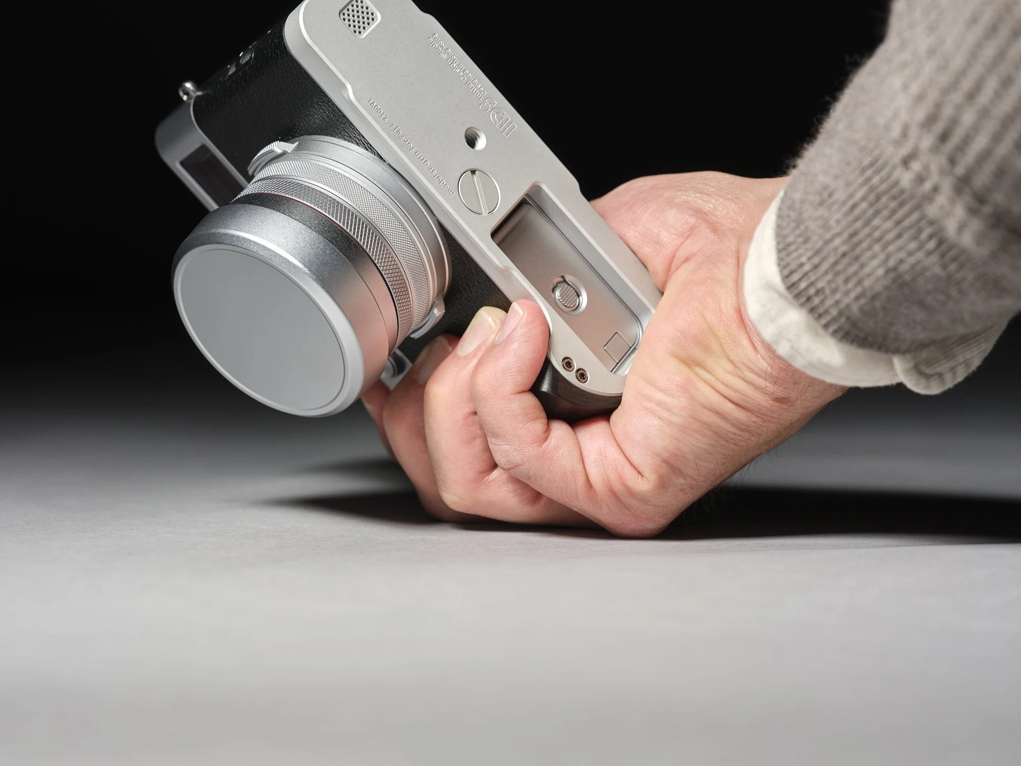 IDS_017_X100VI_Grip-07_2K.jpg
