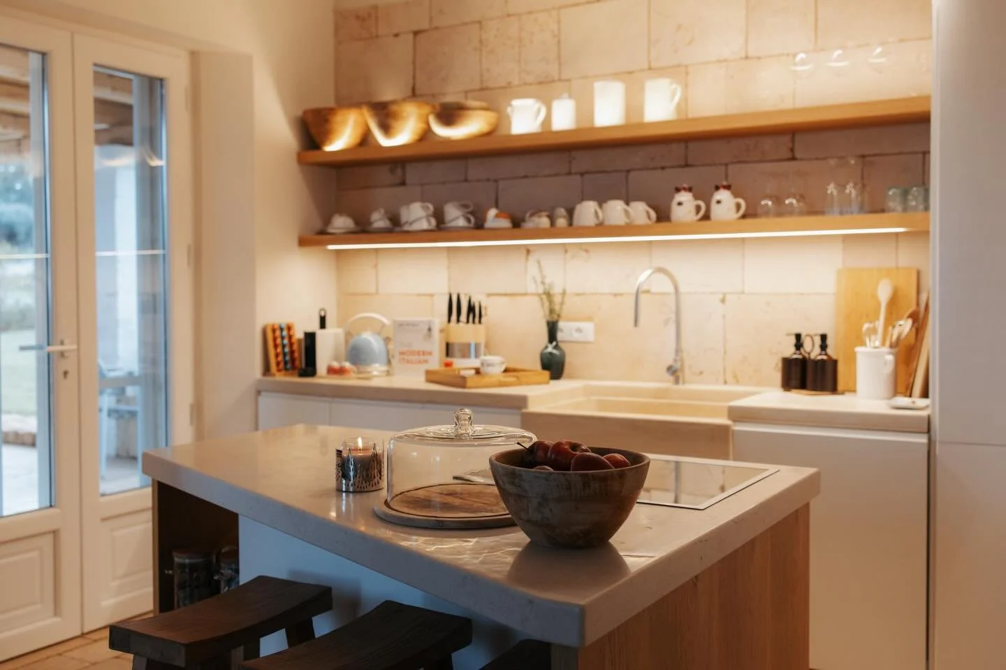 Getting ready to make Christmas dinner #holidayhome #polignanoamare #winterinpuglia #puglia #cozyvibes☕️🍁