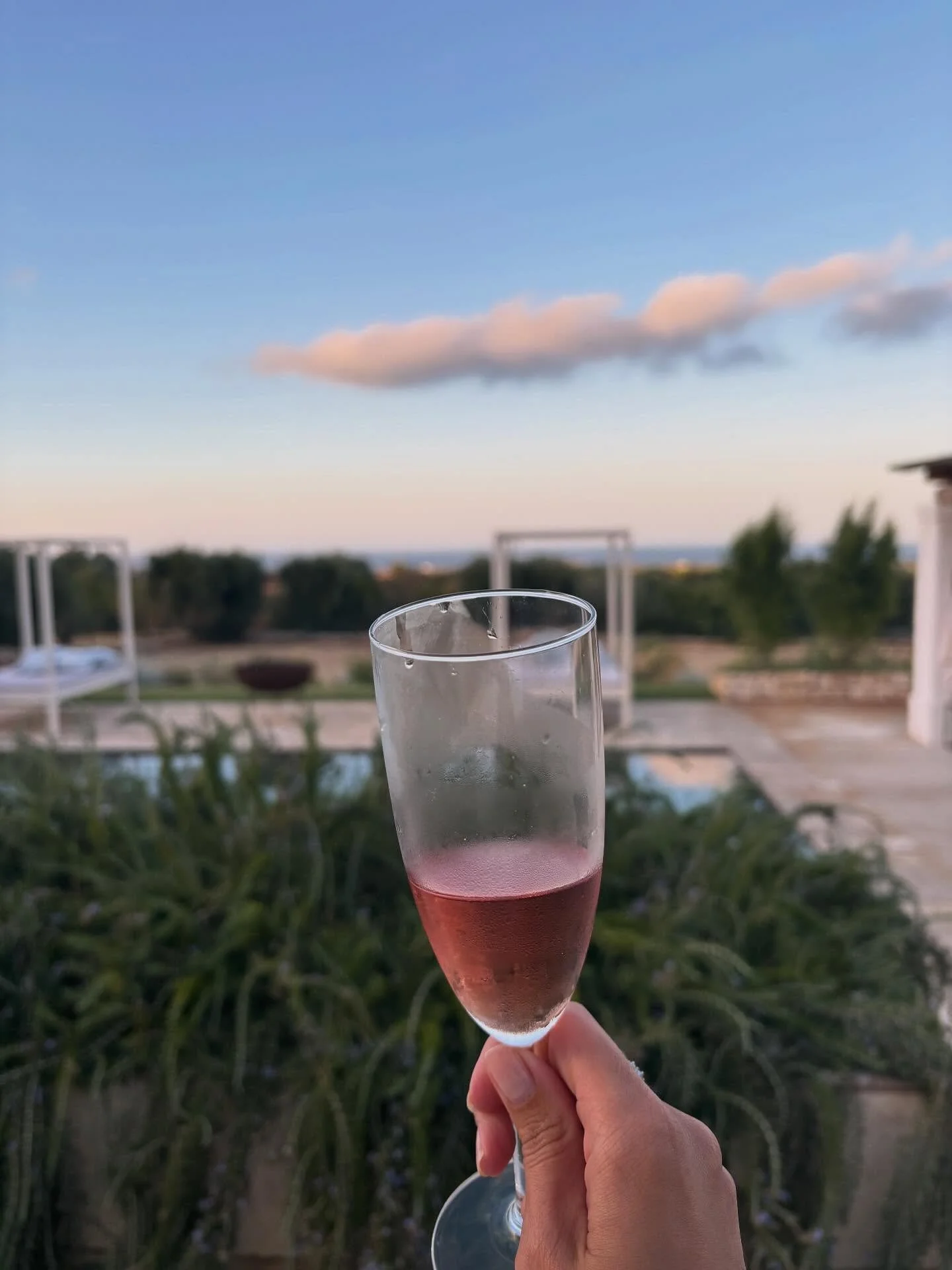 Nothing says vacay like a crisp ros&eacute; at sunset  #villarinaldiholidayhome #polignano #puglia #holidayhome #relax #destinationtravel #luxuryhouse