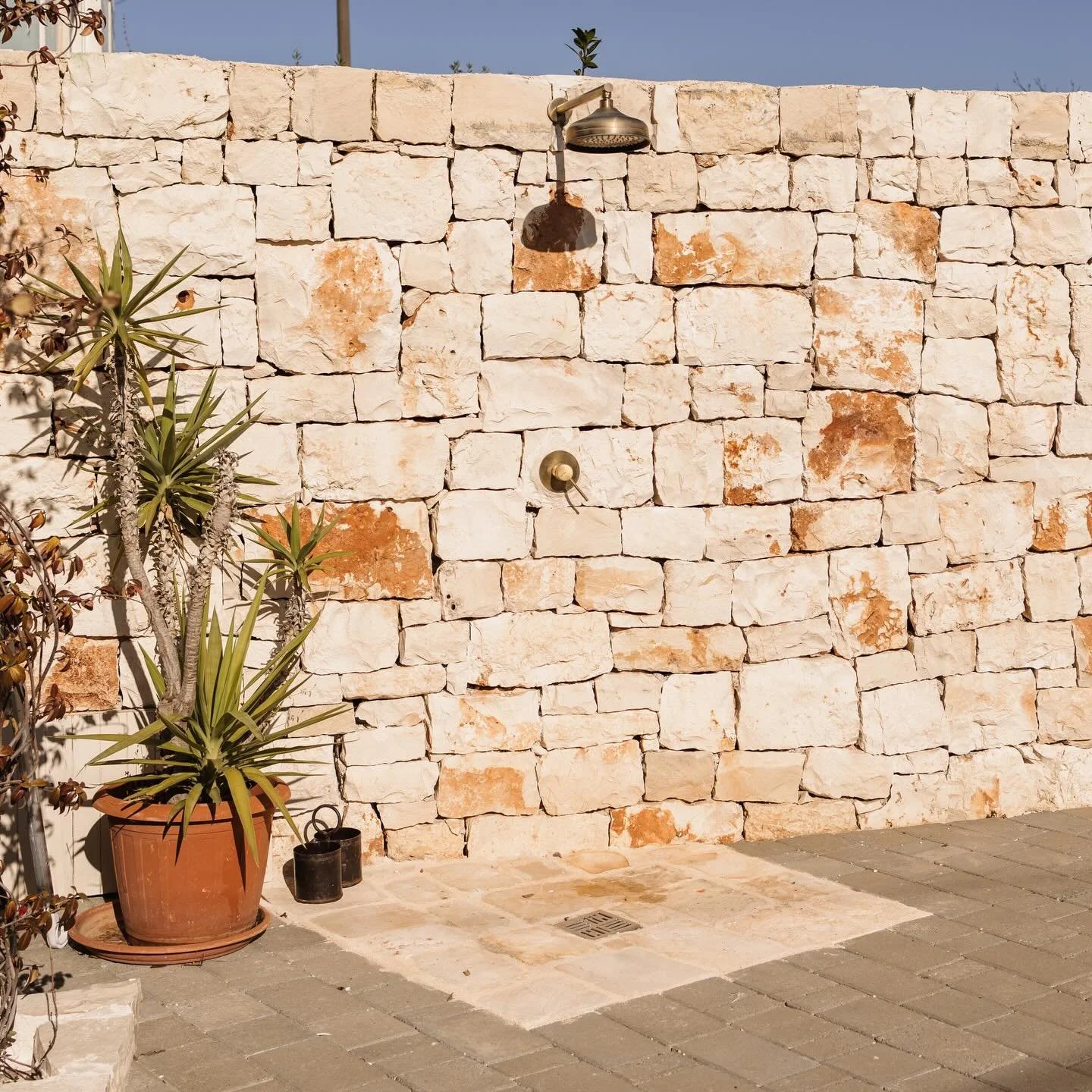 Quiet corners, soft light, and a moment just for me 🌿
Sometimes all you need is to slow down and breathe.

#Relax #QuietMoments #PeacefulPlaces #MindfulLiving #weareinpuglia