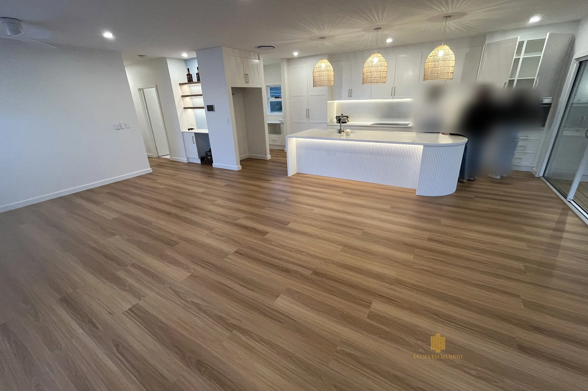 evolved-hybrid-14-curved-island-open-plan-wm2.jpg
