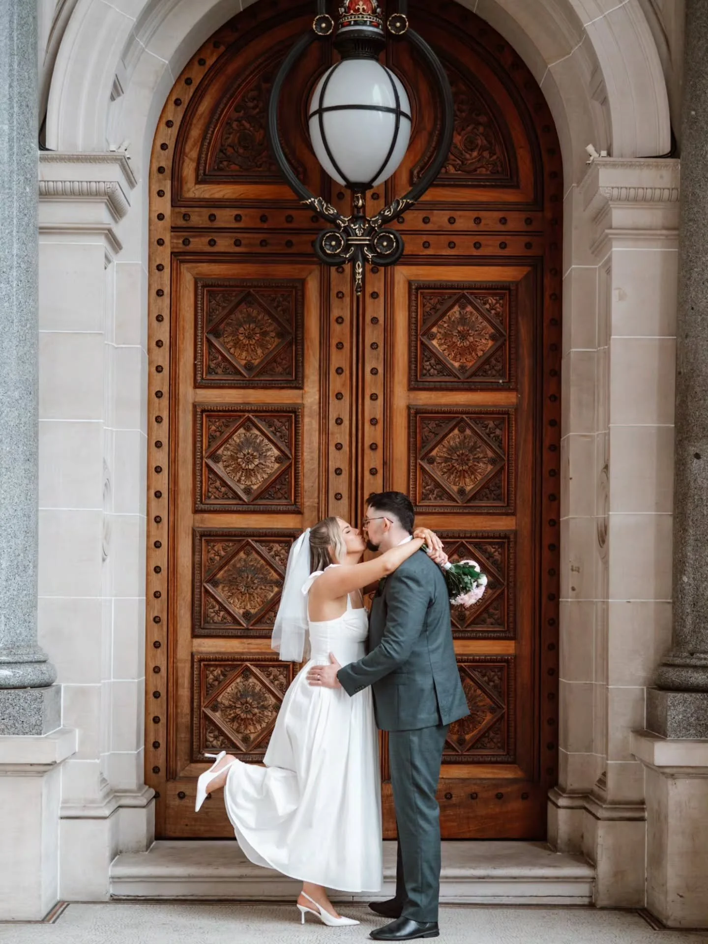 When the rain came, so did the magic. Proof that love shines brightest in every storm 🤍🌧️ C &amp; J x

@eva.and.bob
@makeupbysabrinay

#weddingcontent #weddingphotography #lovebylibby #weddingcontentcreators #bridalcontent #groom #weddingdaymagic