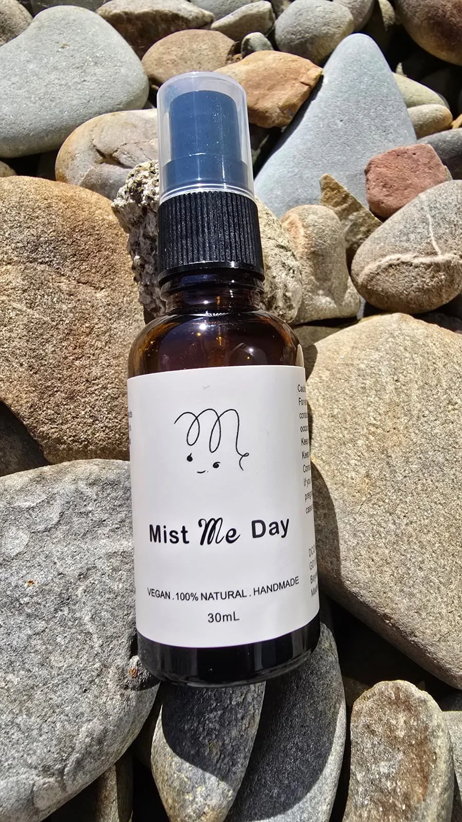 holisticchem-mist-me-day-aromatherapy-spray-30ml-stones.jpg