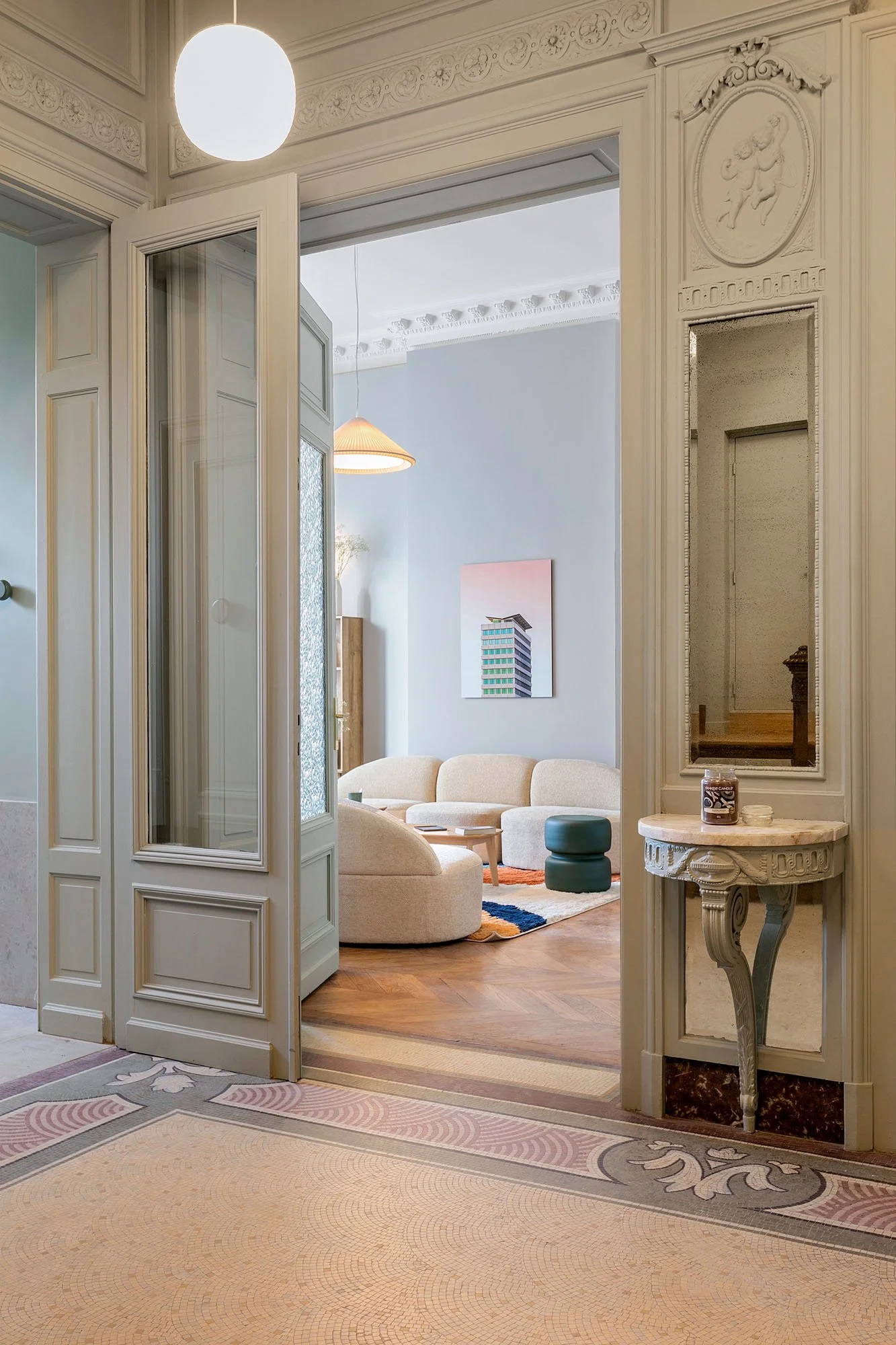 hall accueil hôtel rénovation.jpg