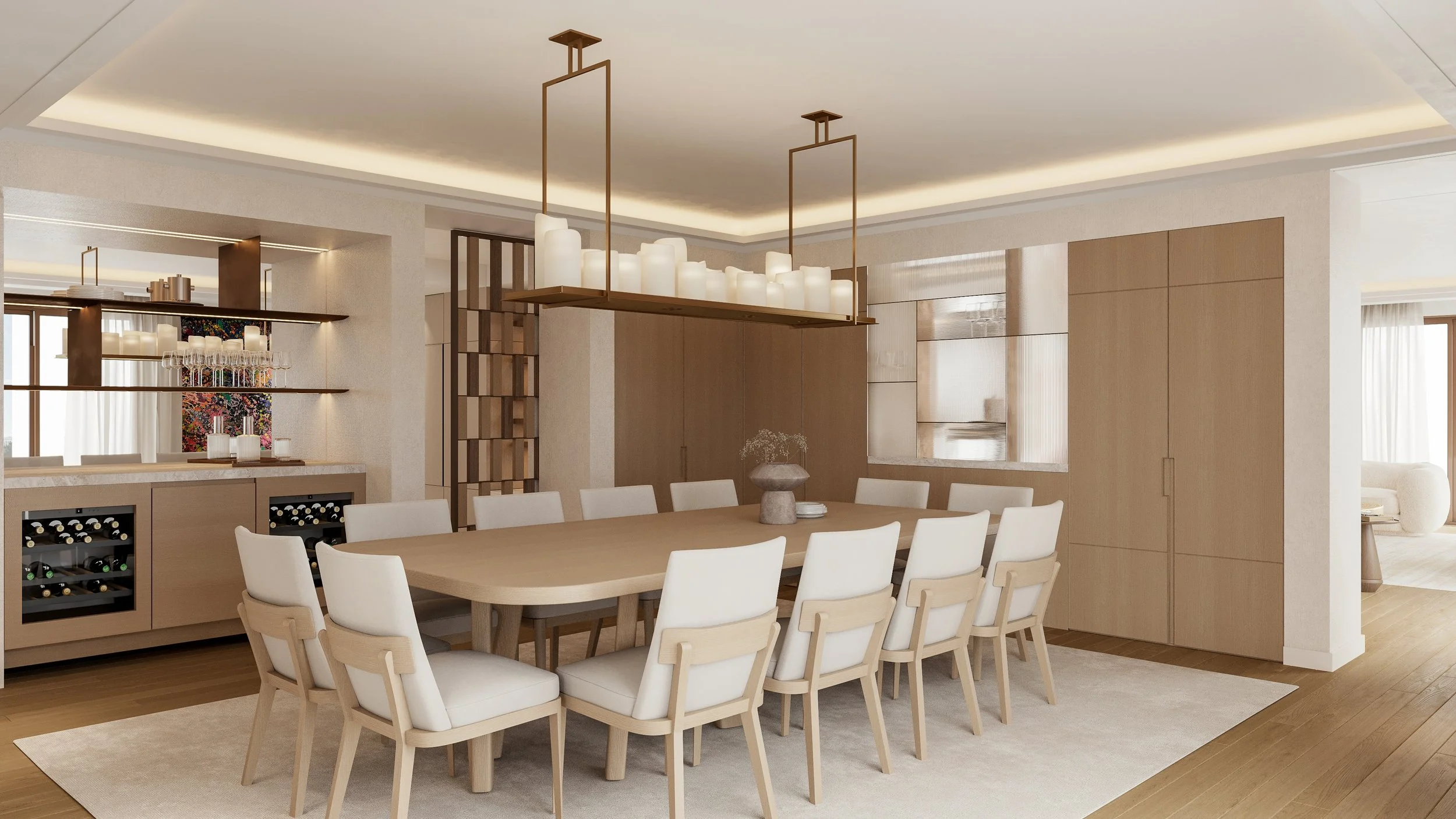 Salle à manger moderne avec grande table en bois, chaises en tissu blanc, suspension en chandeliers avec bougies et bar avec viticulteur.