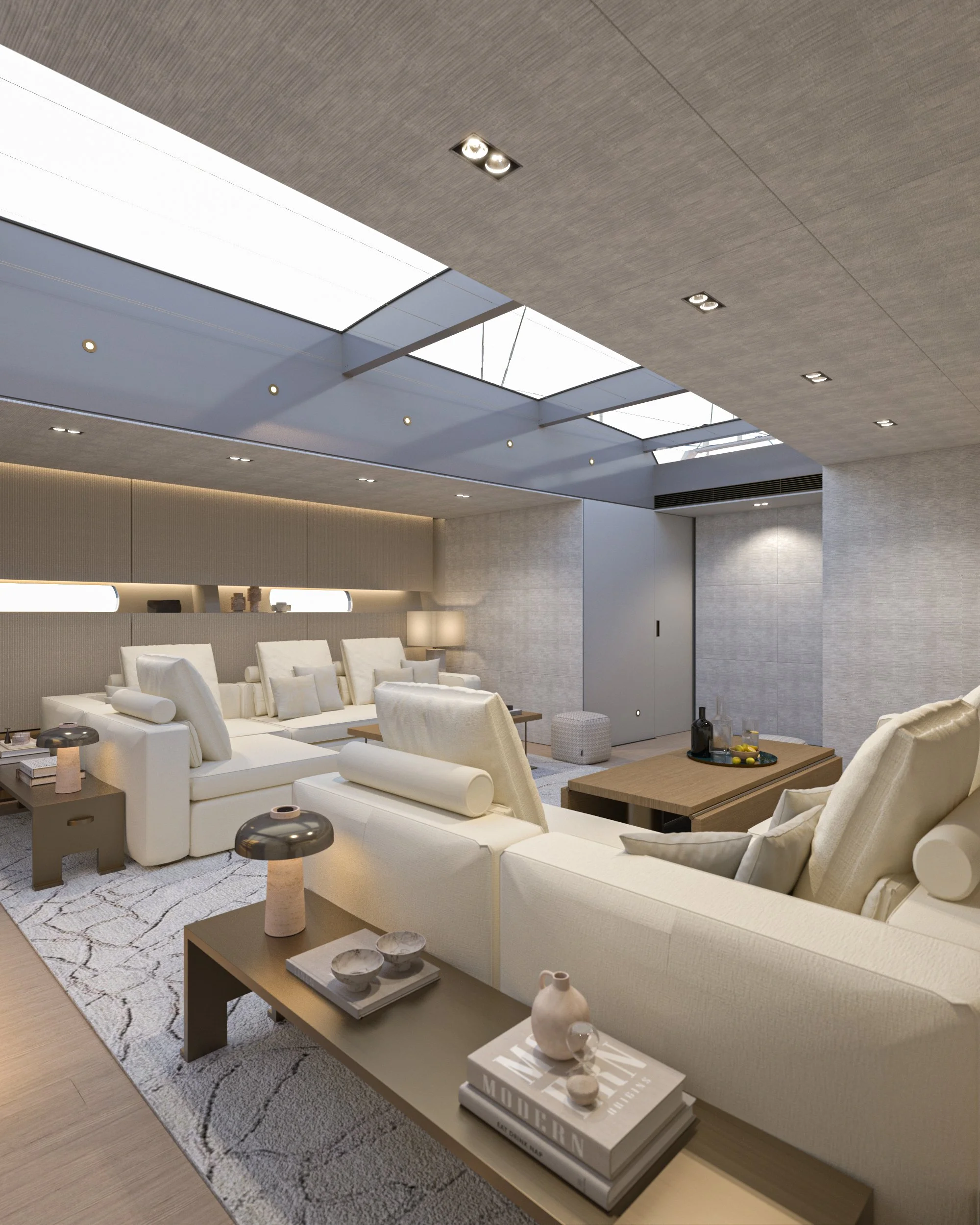 Salon moderne avec canapés blancs, tables basses en bois, lampes design, et un plafond en verre laissant entrer la lumière naturelle.