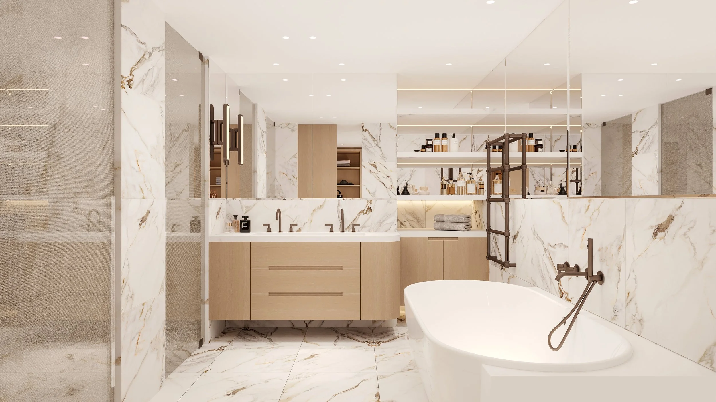 Salle de bain moderne avec baignoire blanche, murs en marbre blanc avec veines dorées, double lavabo en marbre sur meuble en bois clair, étagères avec produits de bain et serviettes.