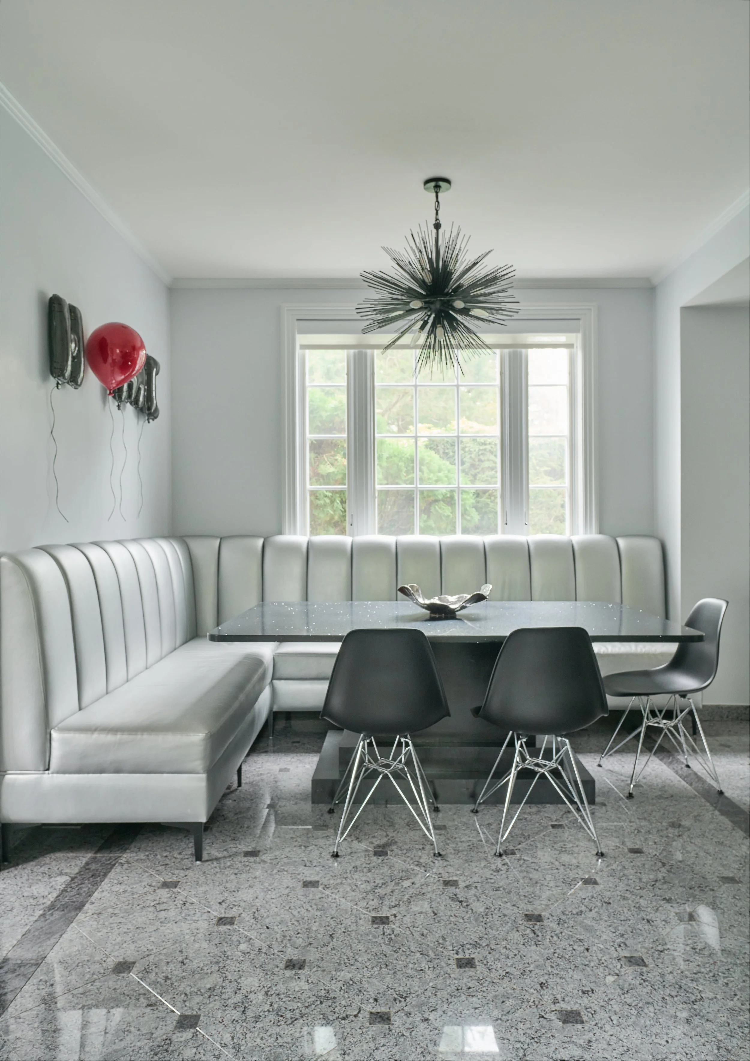 Refined interior design focused on comfort and lifestyle