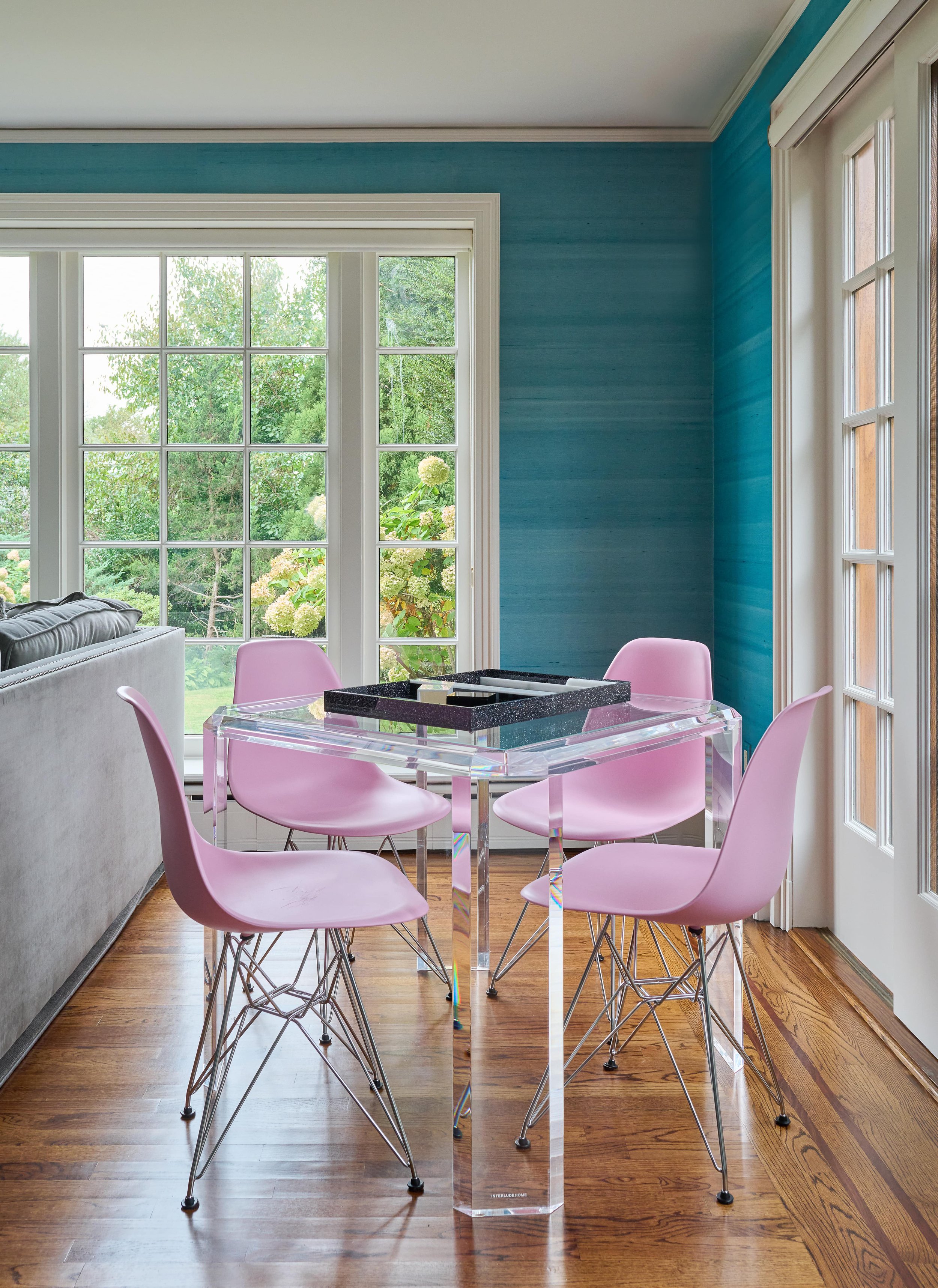 Refined interior design focused on comfort and lifestyle