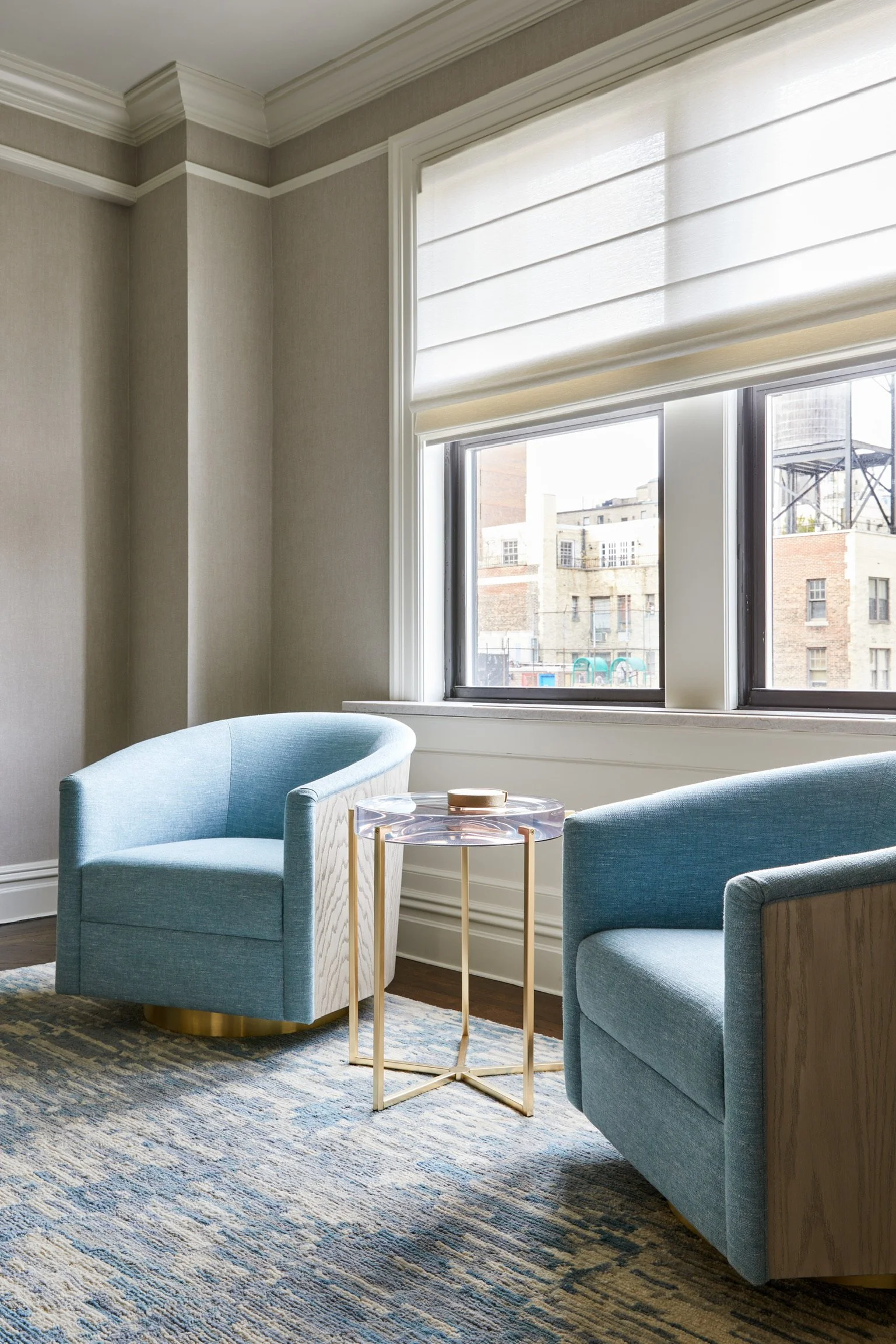 Refined interior design focused on comfort and lifestyle