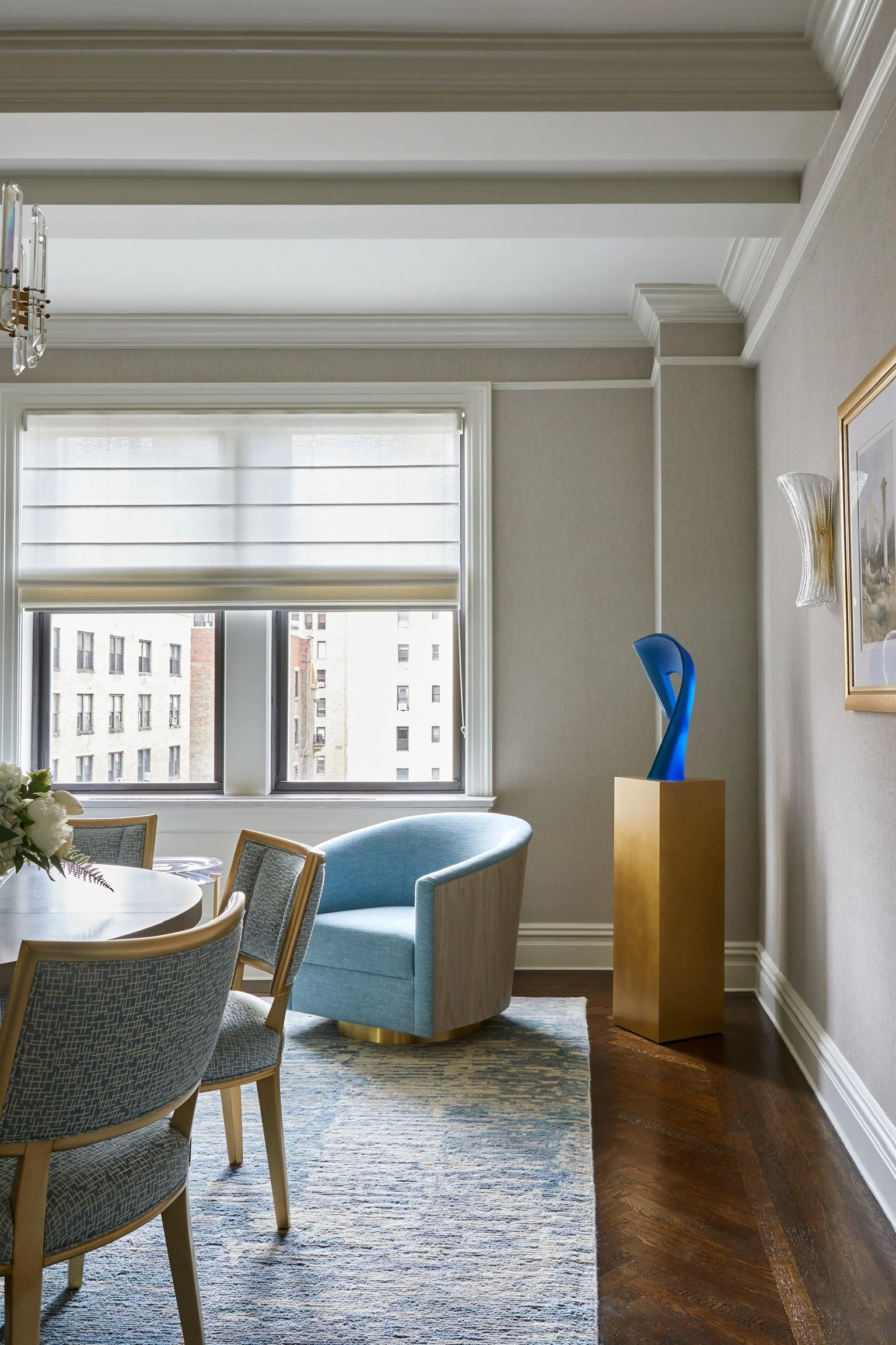 Refined interior design focused on comfort and lifestyle