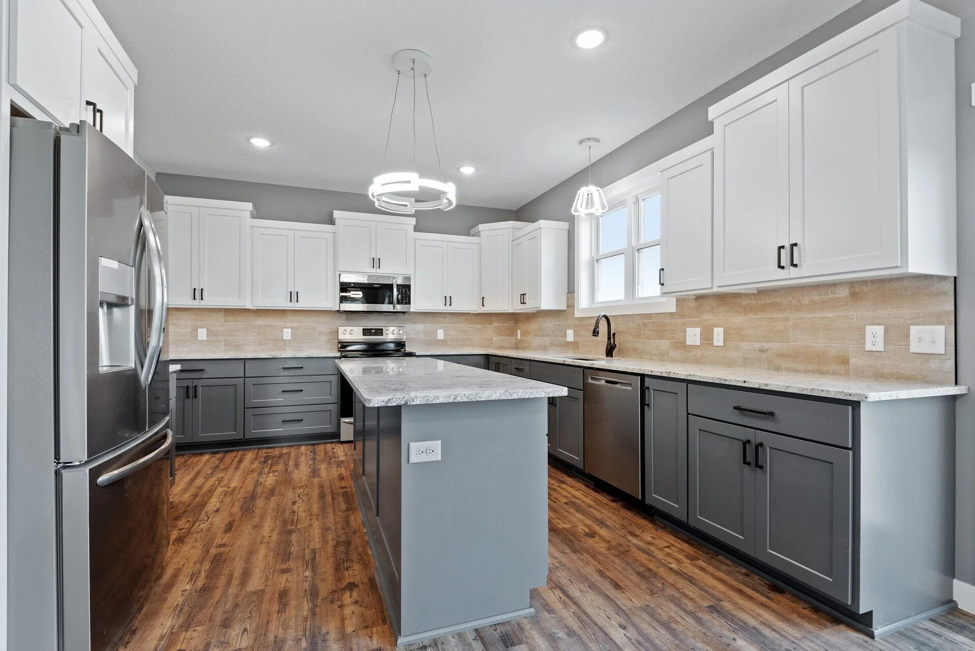 30_1607_92nd13 (1)_mls.jpg