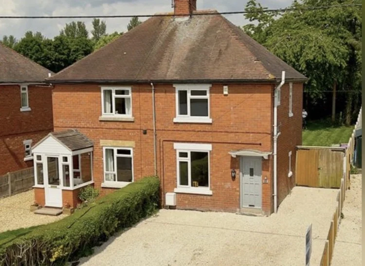 52 Beach Road