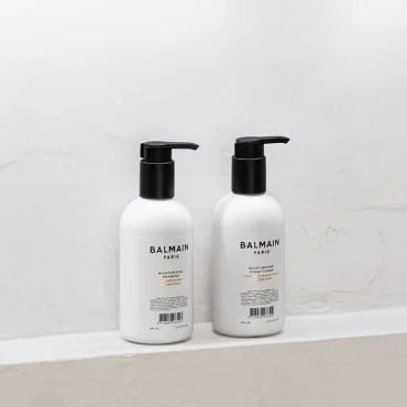 BalmainHair_Care_MoisturizingShampoo_Conditioner_Mood_01_SOCIAL_800x800__1__3d93.jpg