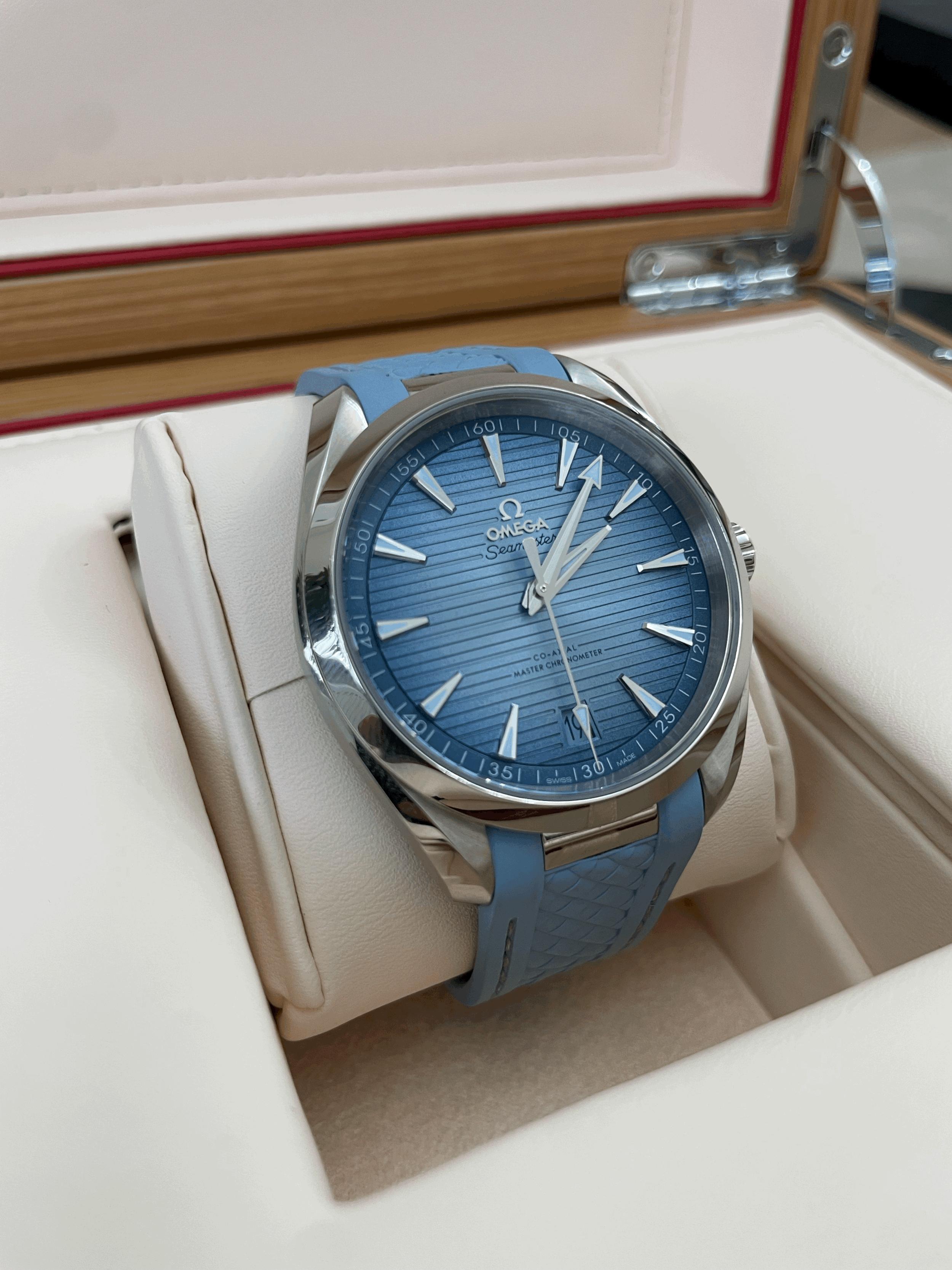OMEGA Seamaster Aqua Terra