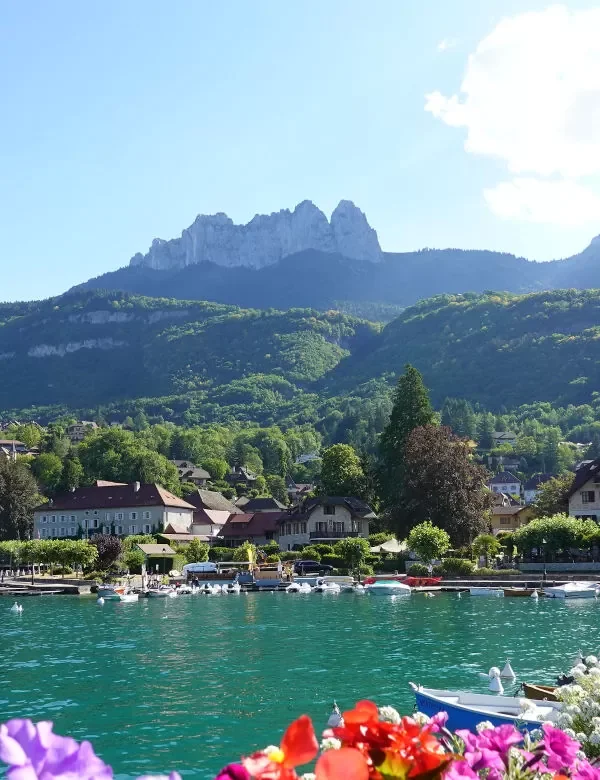 Guide de Talloires : visiter la perle du lac d’Annecy avec VTC Annecy Mont-Blanc