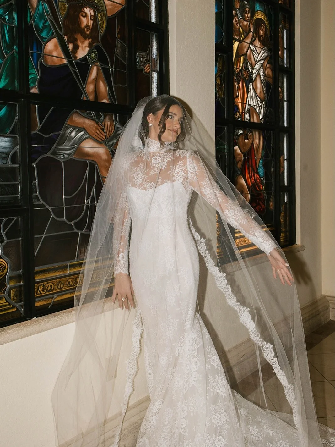 A classic church wedding for a classic couple. And these photos? I mean! 

Planning &amp; Design: @thelisalyons 
Venue: @stjamescathedral, @thecountrycluboforlando
Photography: @josiebrooksphotography by associate @kristingrossophoto
Content Creation