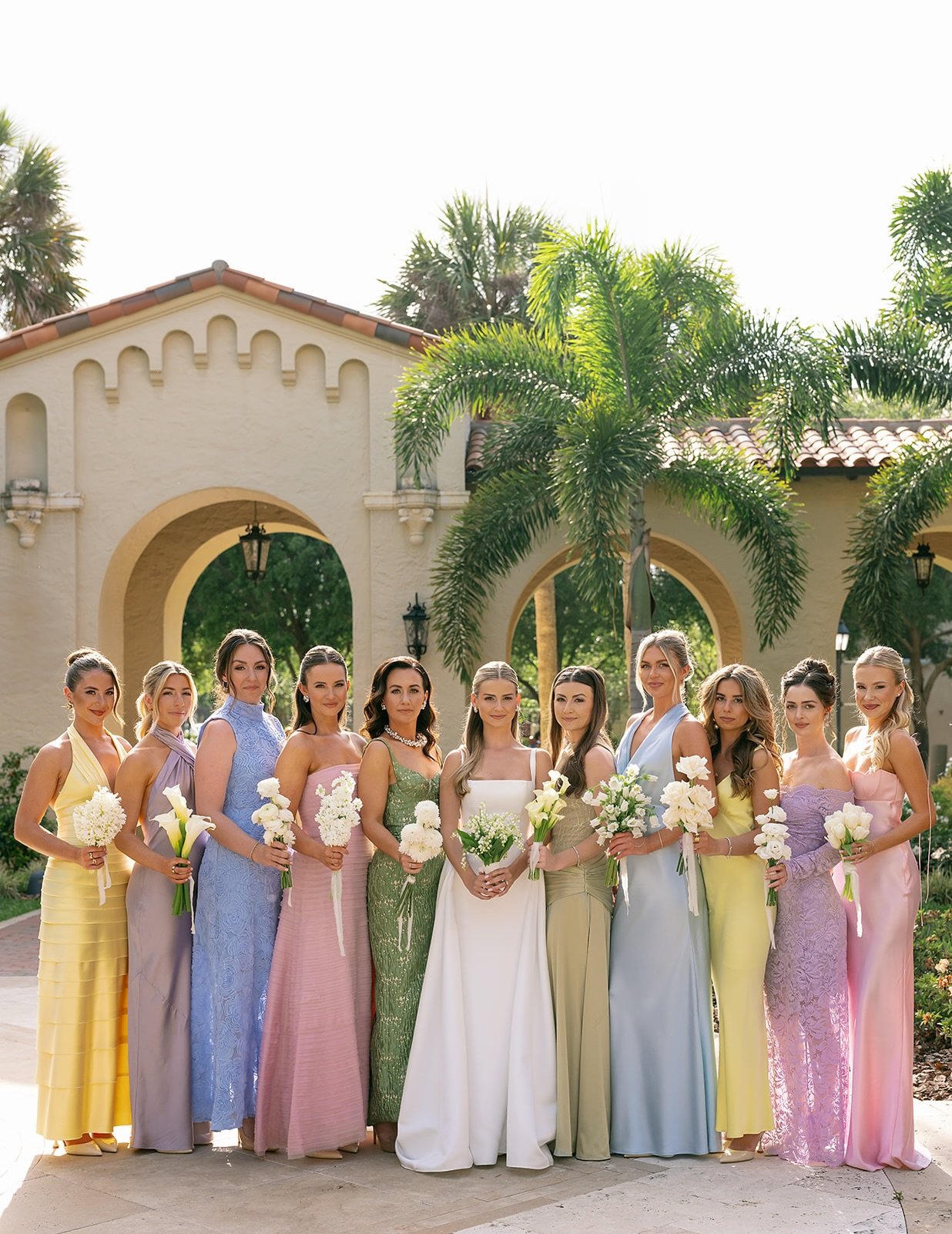 When your bridesmaids are the picture of spring (and clearly understood the assignment!) 

Wedding Planning + Design: @thelisalyons 
Ceremony Venue: @1885_events 
Reception Venue: @alfondinnweddings 
Photography: @sydneymarie.co  Wedding Content Crea
