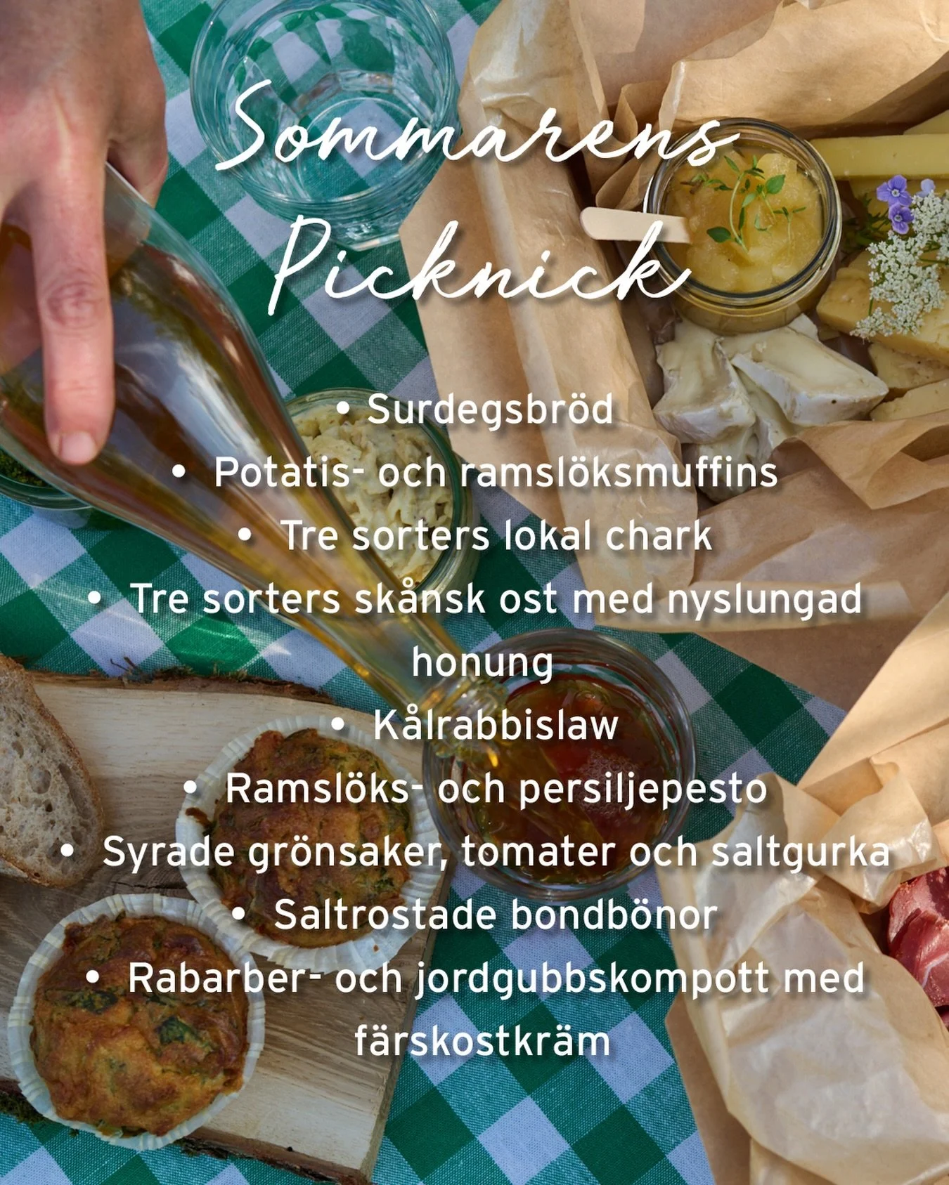 Sl&aring; dig ner i skuggan av de gamla &auml;ppeltr&auml;den och njut av Forses picknickkorg!
Nu kan du boka korgen med den nya menyn baserad p&aring; lokala r&aring;varor med sommarens smaker.
L&auml;nk till bokning finns i bion eller g&aring; in p