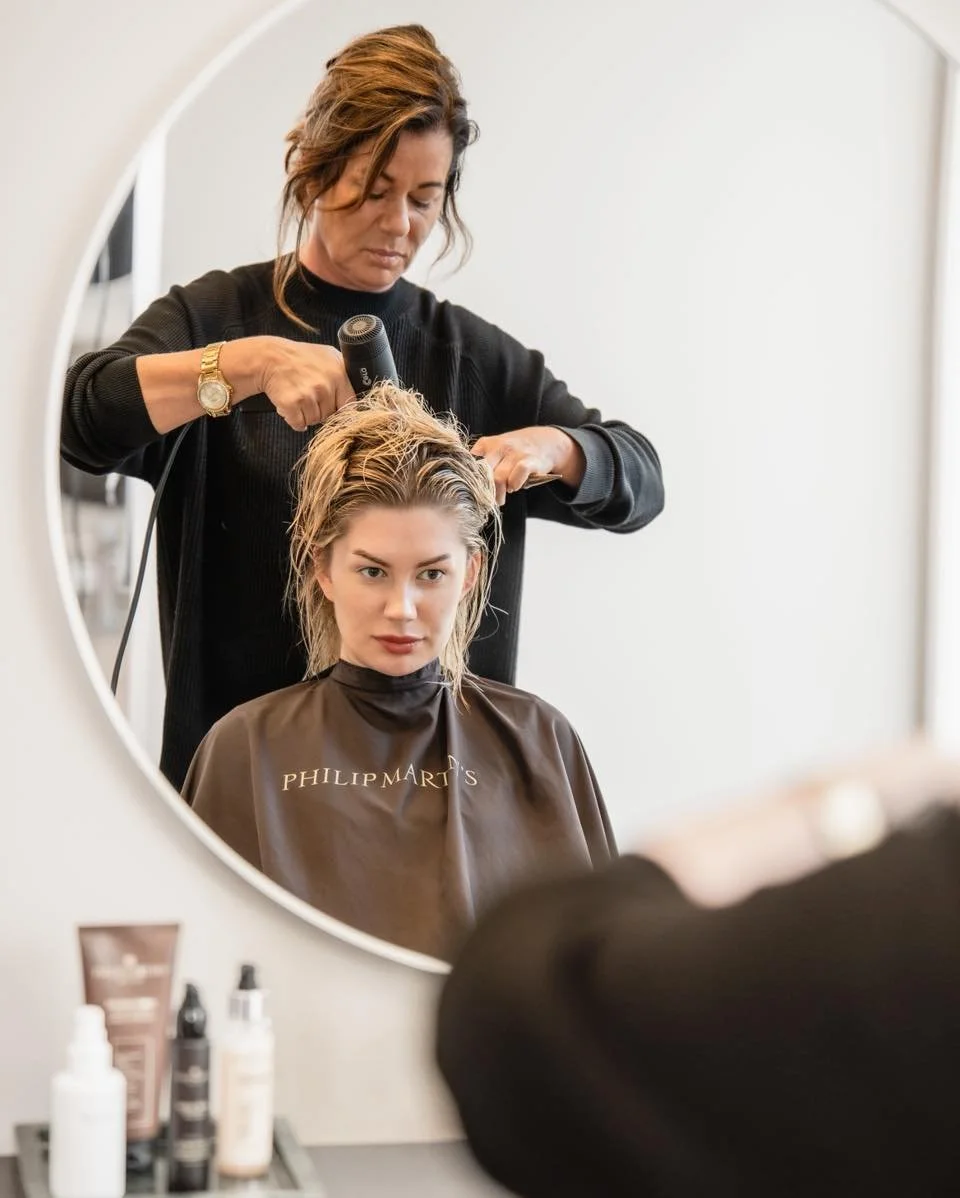 ✨ LEDIGE TIDER DENNE UGE ✨

Onsdag &middot; Torsdag &middot; Fredag

Er det tid til at friske h&aring;ret op?
Vi har enkelte ledige tider &ndash; book din tid og fork&aelig;l dig selv hos Fris&oslash;r Kj&aelig;rulff-Espersen ✂️

📅 Book via link i b