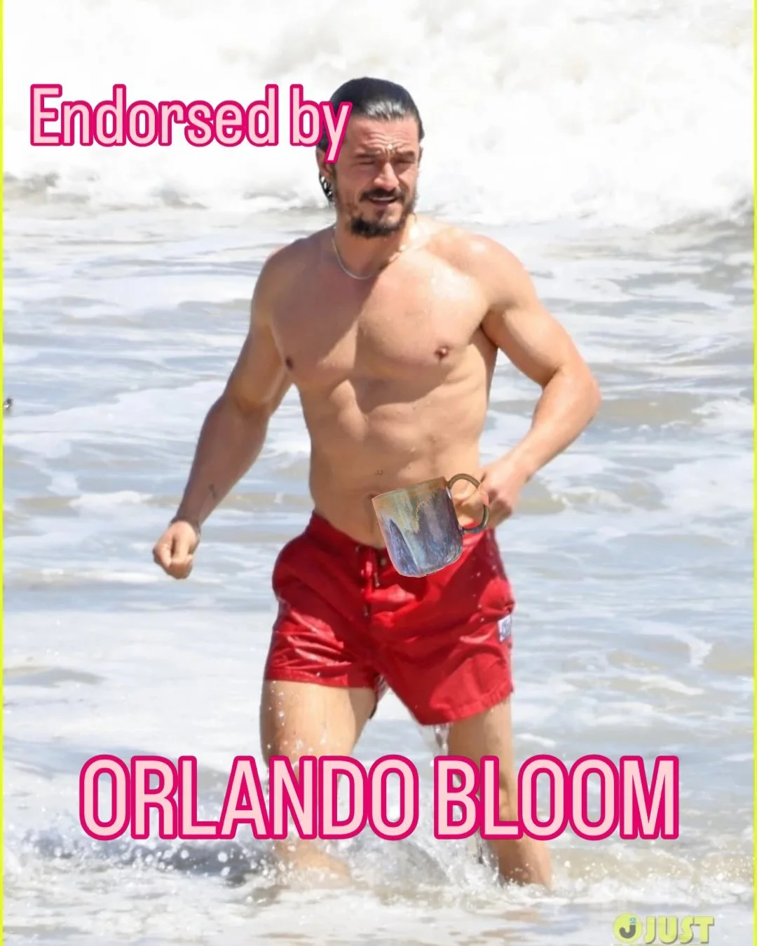 Not only is the Abyss mug beautiful, but it endorsed by Orlando Bloom himself*!

&laquo;&nbsp;A fabulous mug which will bring you joy, every day you use it&nbsp;&raquo;, Legolas said to me, as he sipped tea. 

*We are not liable for misinformation