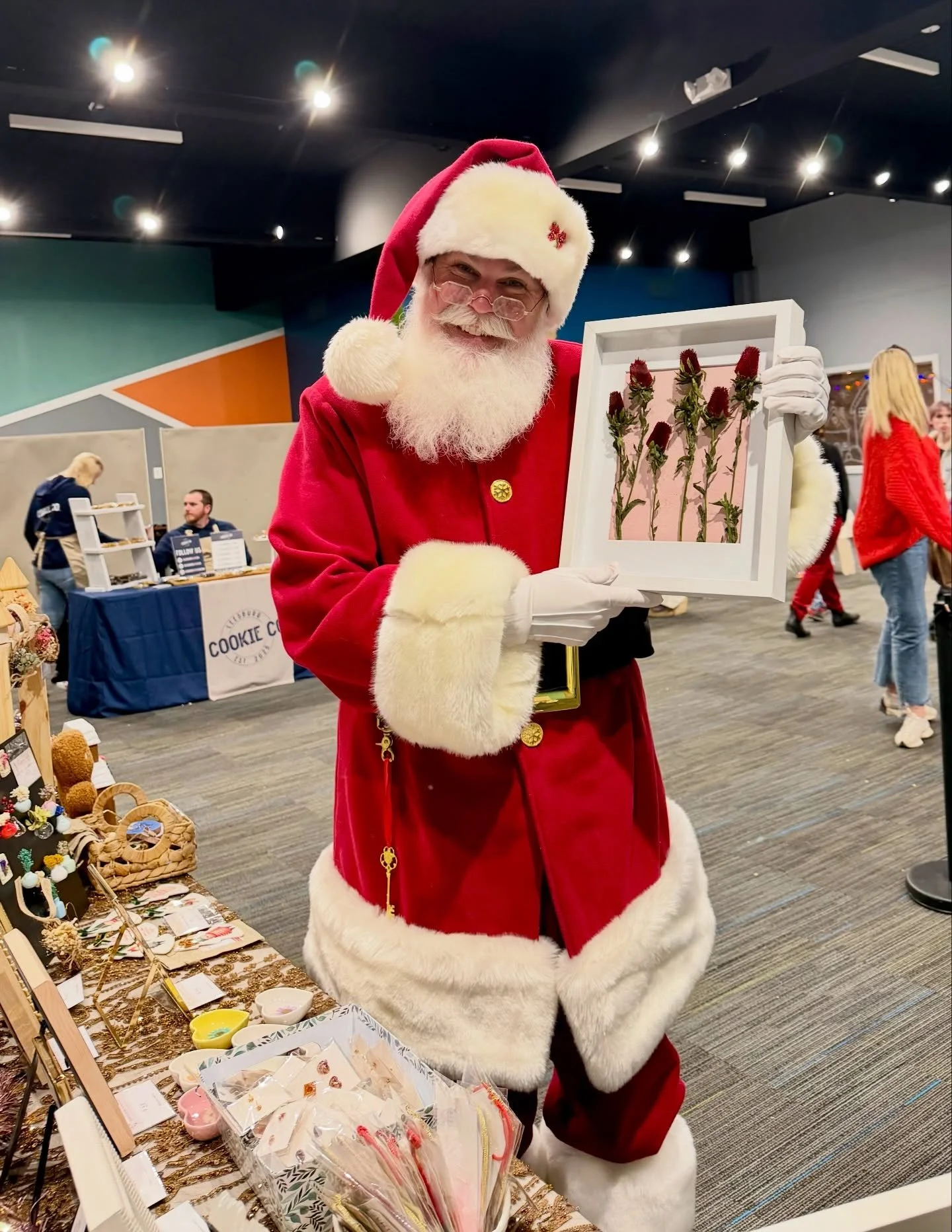 Someone wished for one of my artworks this Christmas&hellip;
and Santa is already making it happen 🎅✨

A season where wishes are wrapped in beauty, intention,
and timeless details ❤️

#christmas #santa #holidays #timelesgifts #merrychristmas