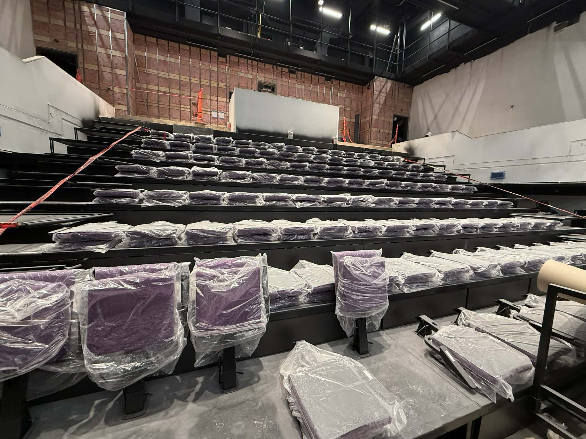 Turtle Island Theatre at Kanatahkwèn:ke. Tour January 2026