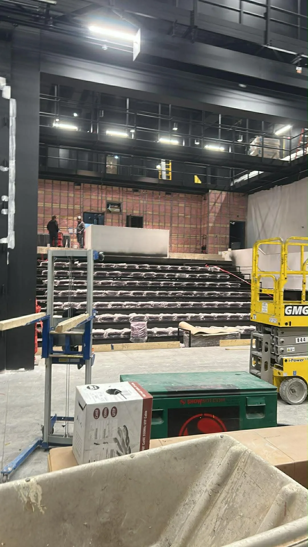 Turtle Island Theatre at Kanatahkwèn:ke. Tour January 2026