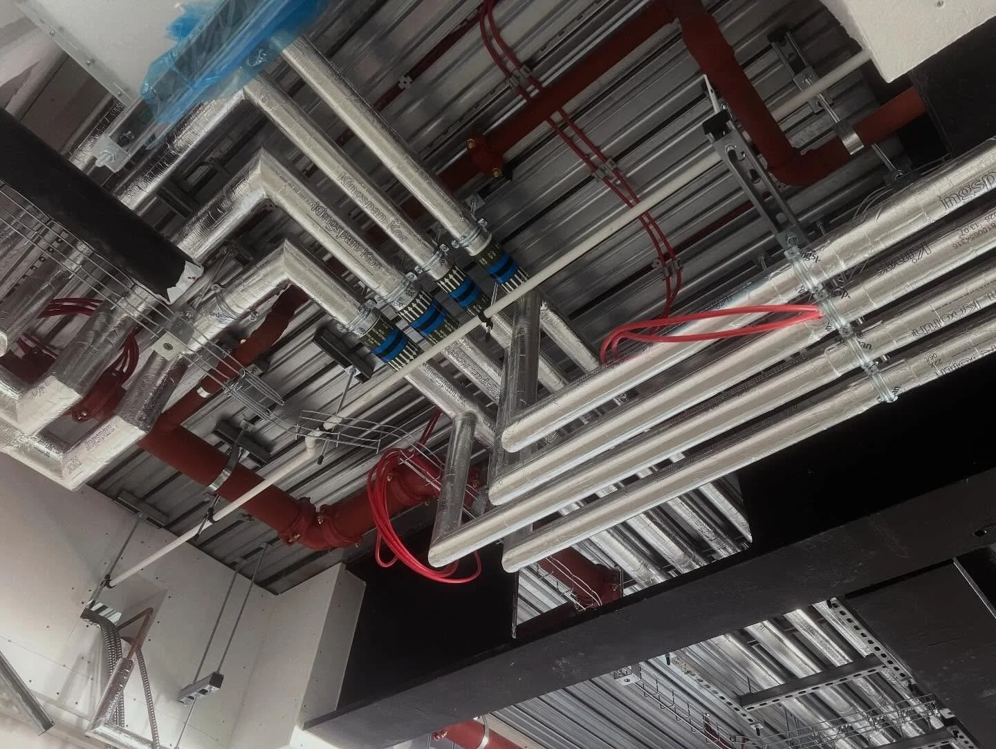 Fantastic progress on a project of ours just off of Fleet Street 

8 floors of pipework - ventilation - drainage 

#insulation 
#londoninsulationservices