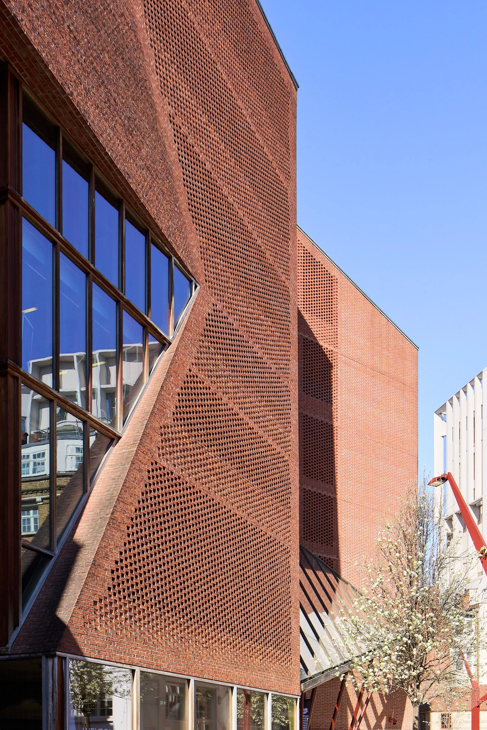 Saw Saw Swee Hock Centre, O’Donnell + Tuomey 3.jpg