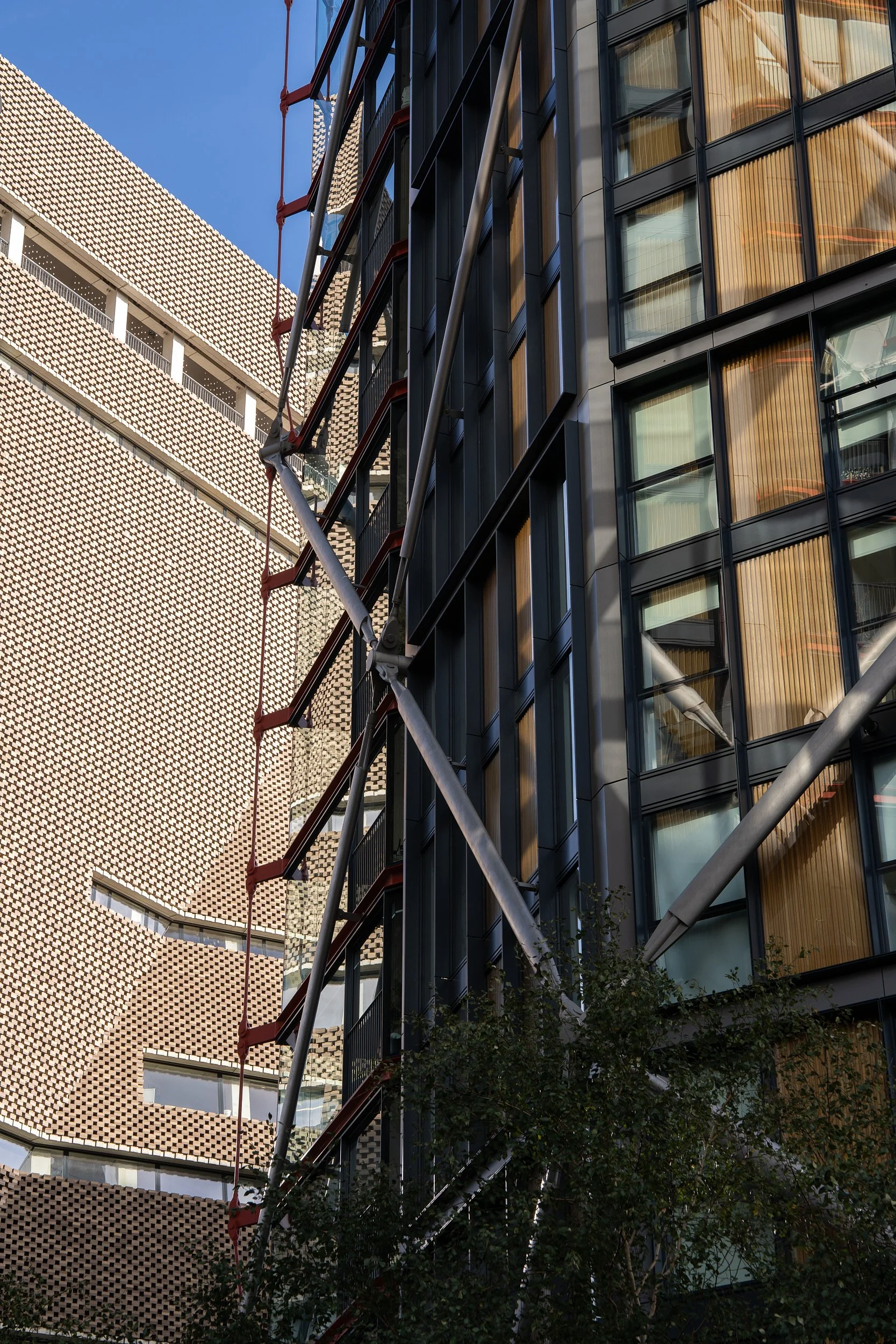 Tate Modern, Bankside, Herzog & 1.jpg