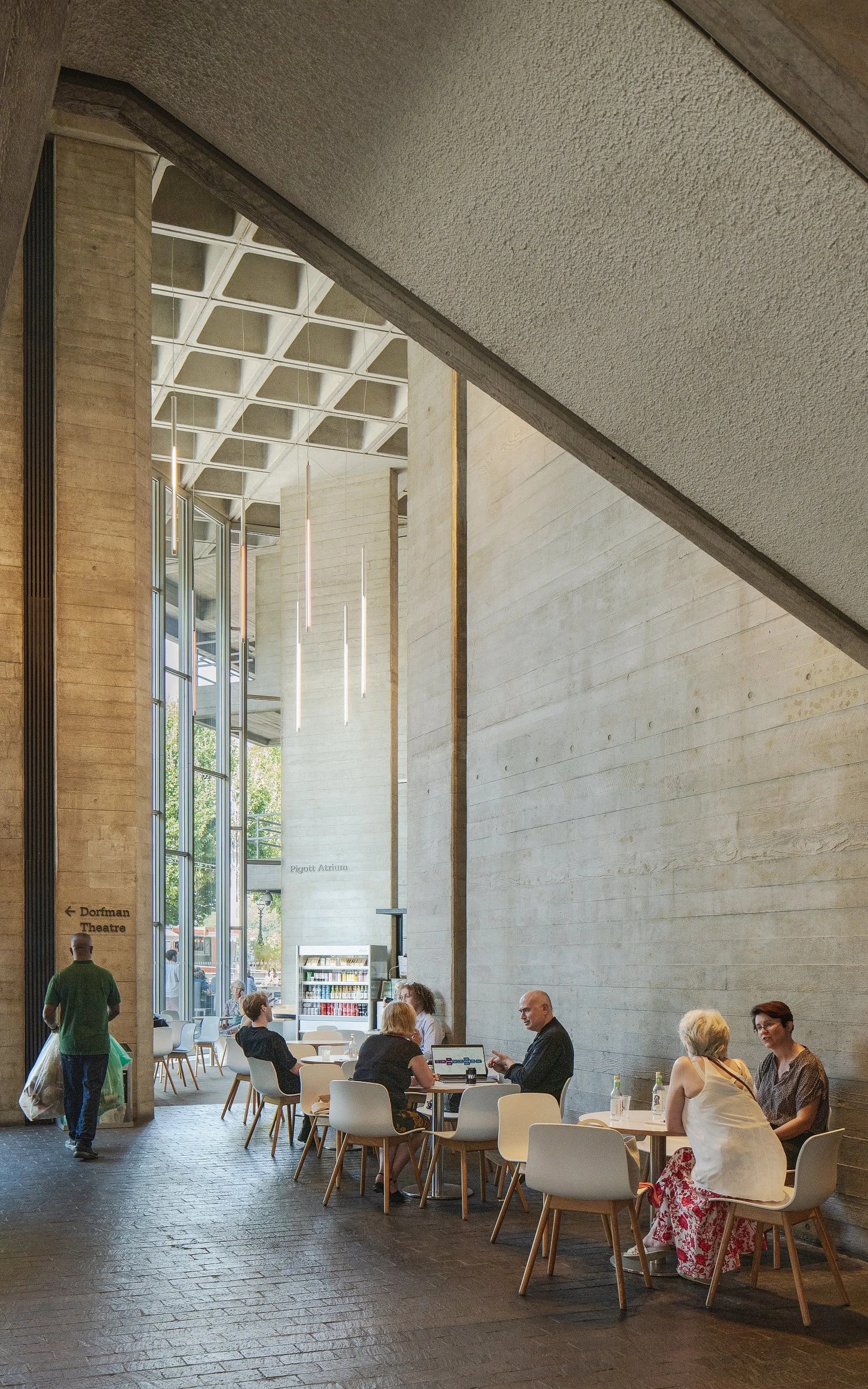 National Theatre, Denys Lasdun 2.jpg