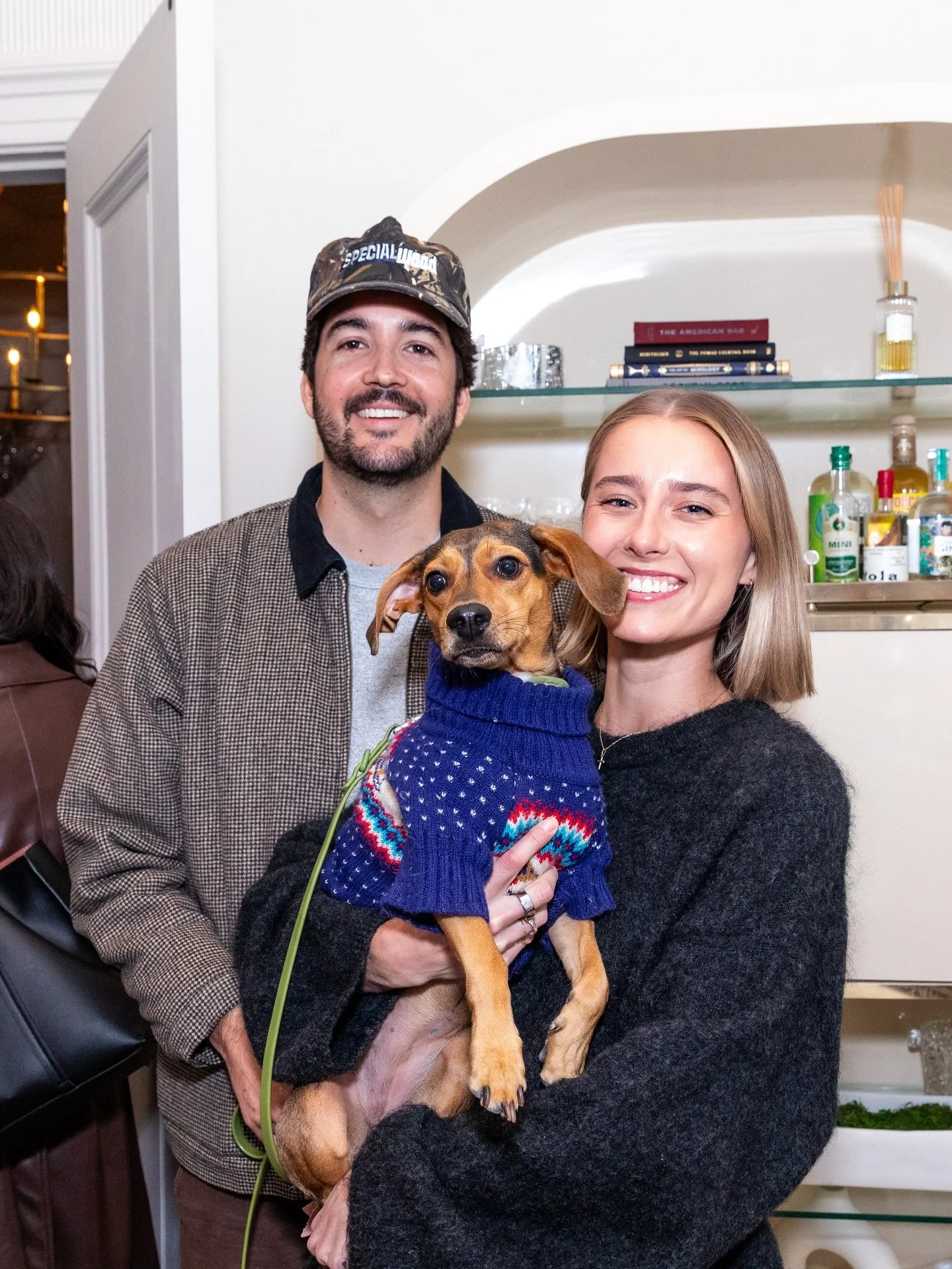 Sally&rsquo;s first influencer event AND first time meeting Santa 😭🎅🏻

🐶She made lots of friends (including Santa) &amp; had lots of @mywoof treats!