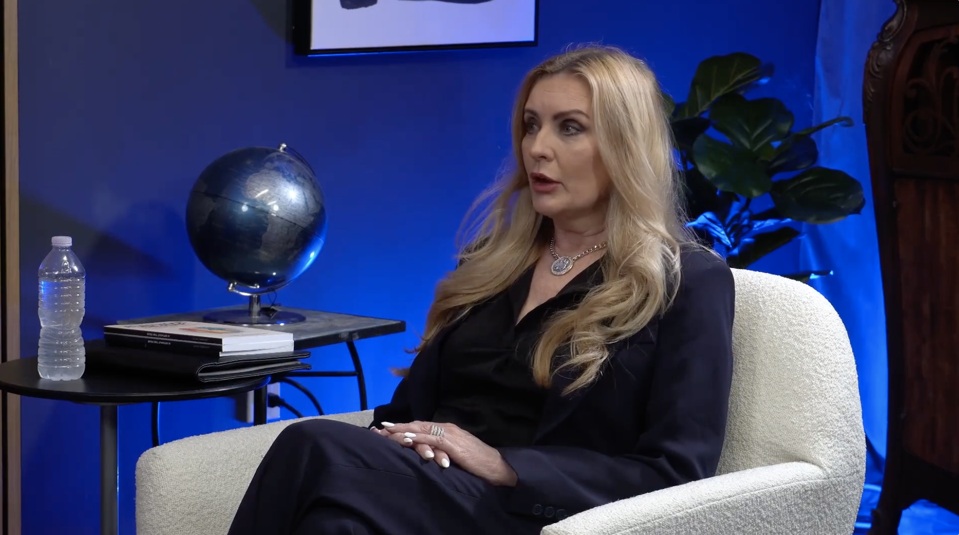 Ep - 22 Lisa Marie Wolfe, Author of AI Without The Fear