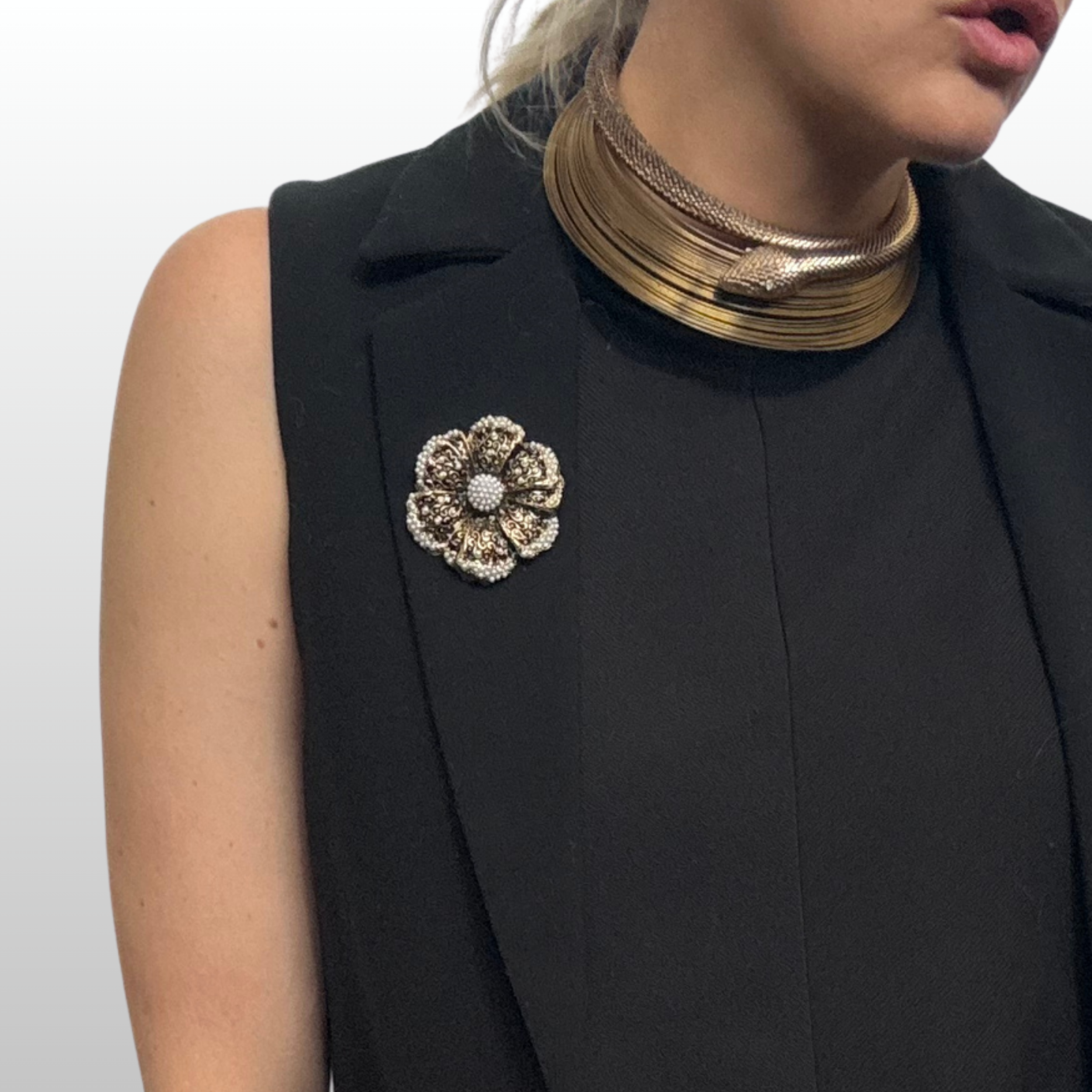 Baroque Blossom Vest CU.png