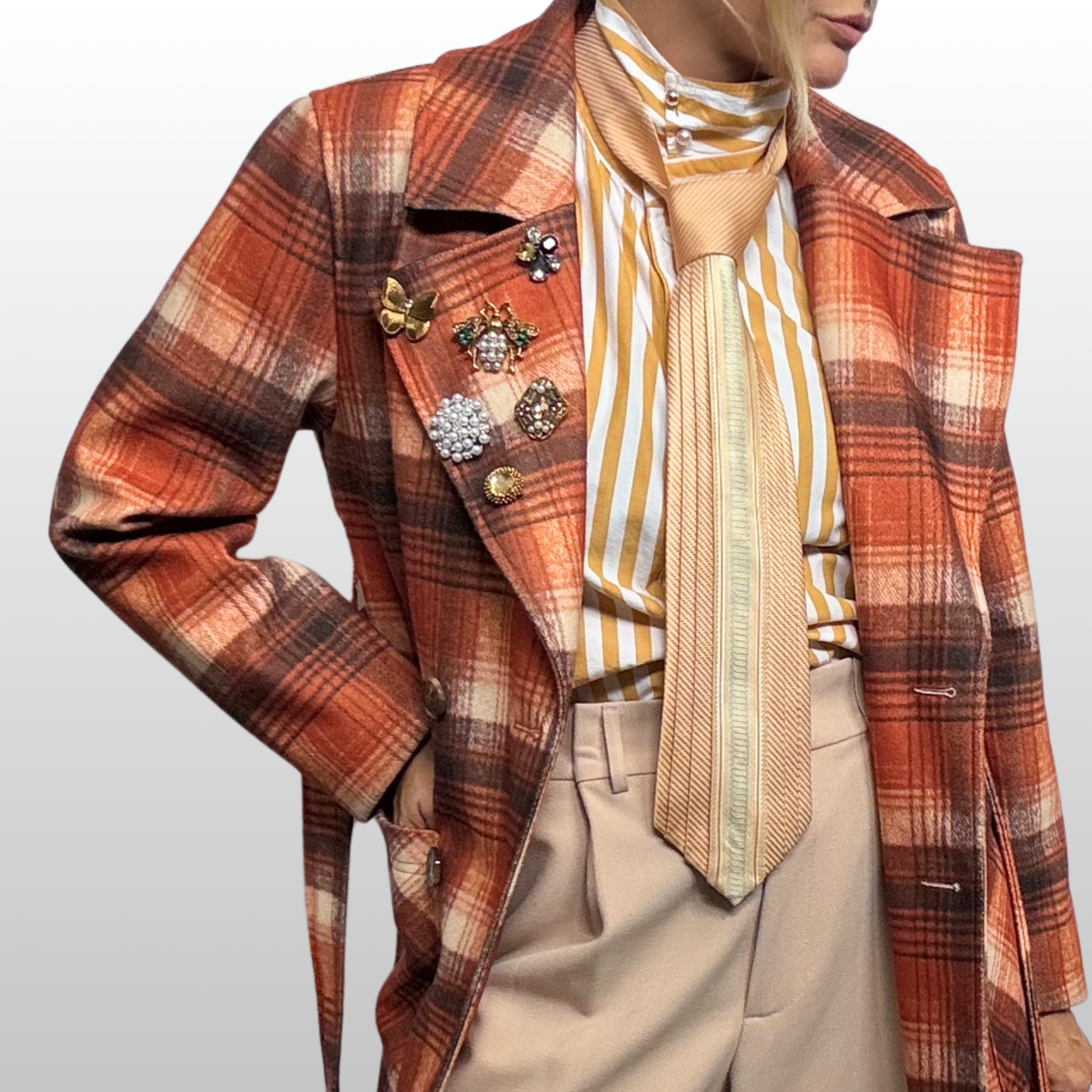 amber-canopy-brooch-stack-the-brooch-house-CU.png