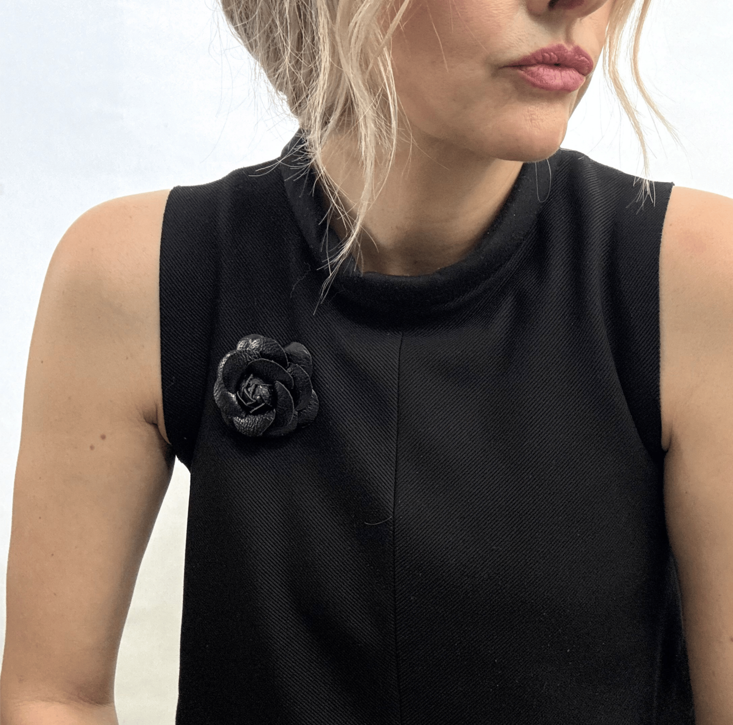 Artisan Rosette Black 2 The Brooch House.png
