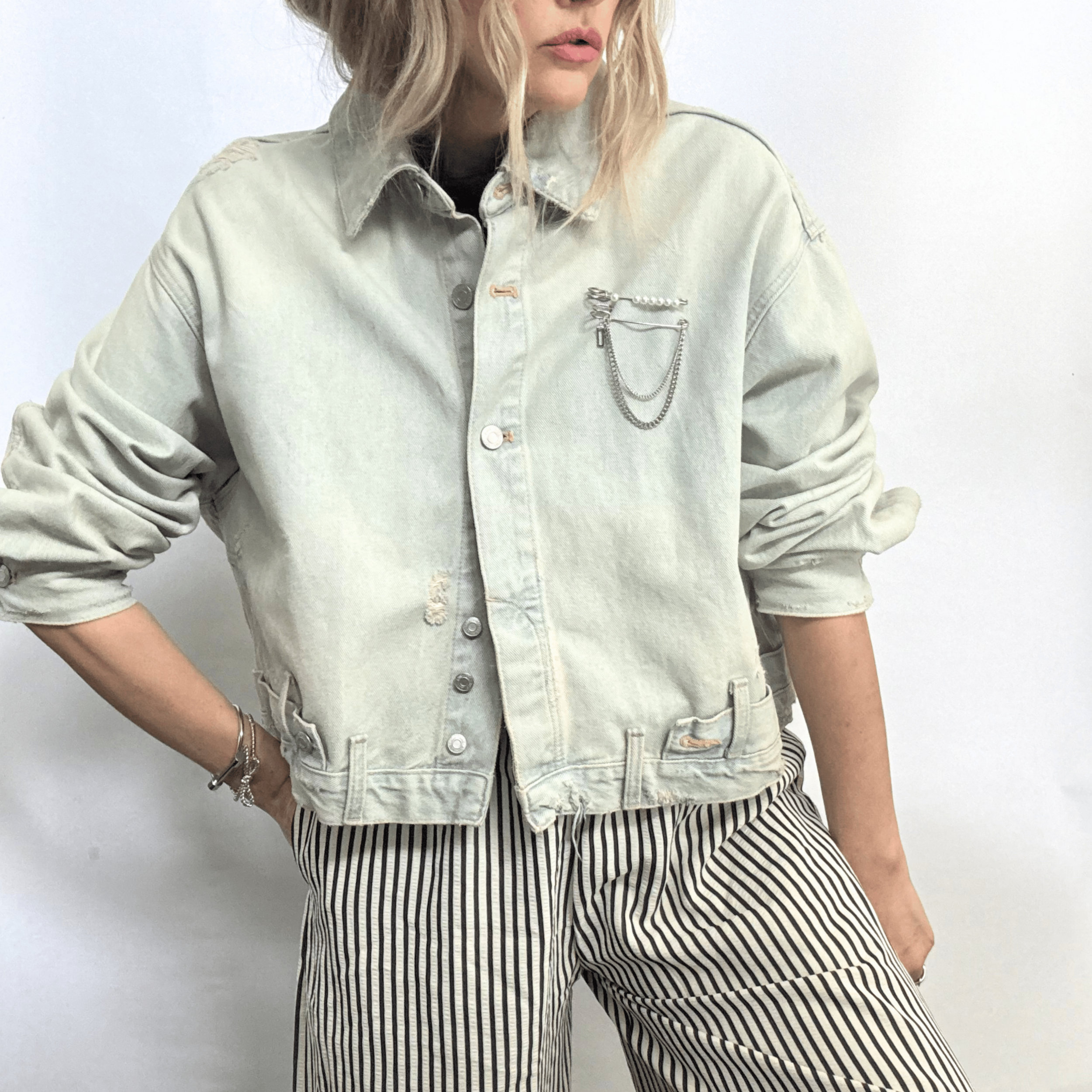 Pairing_Pearl Duo Utility Drape Pin The Brooch House.png