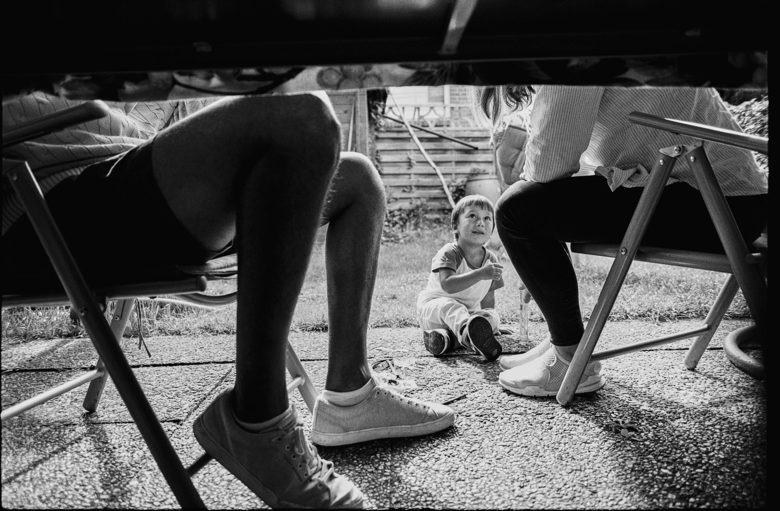 Fotografía de Dan Brando — escena cotidiana con enfoque narrativo