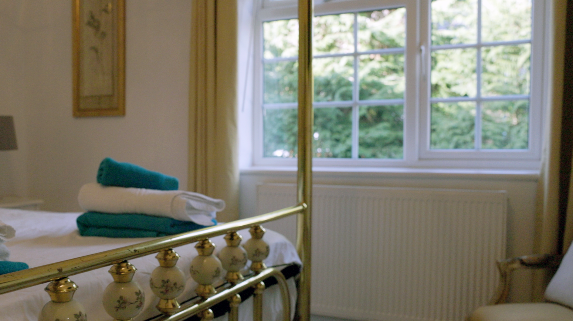 Four Poster Bed edit.png