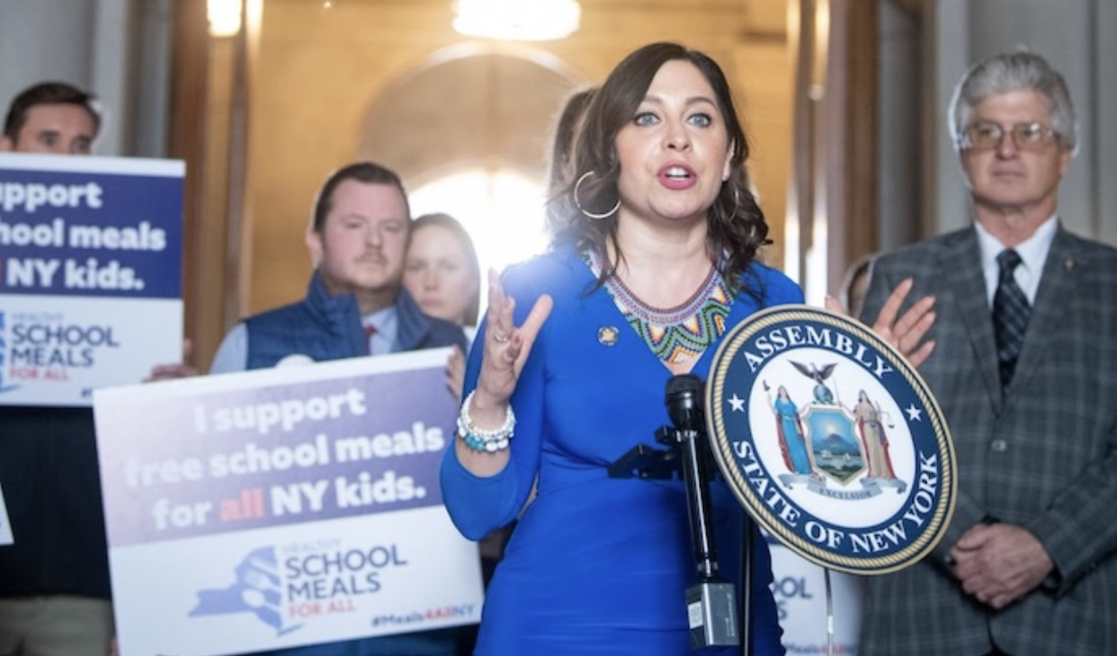 Asambleísta González-Rojas logra almuerzo escolar gratis para todos