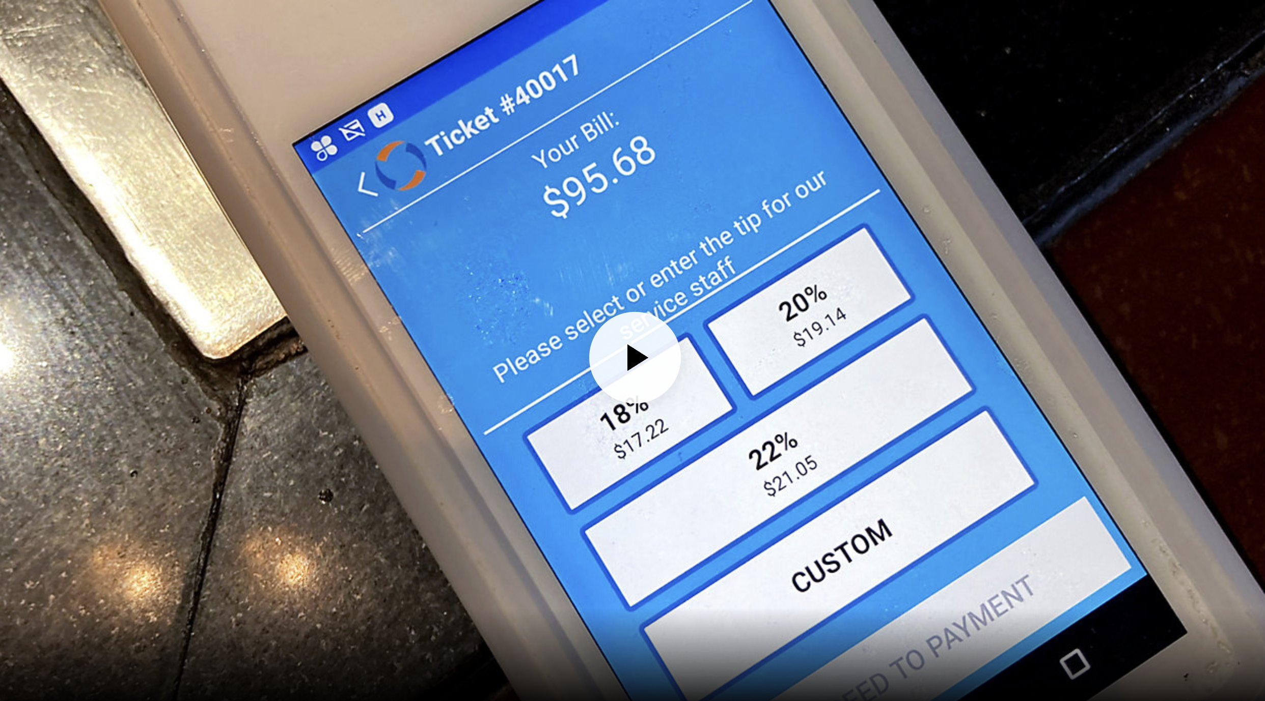 Conflicting views on mandating minimum wage for tipped workers in N.Y.