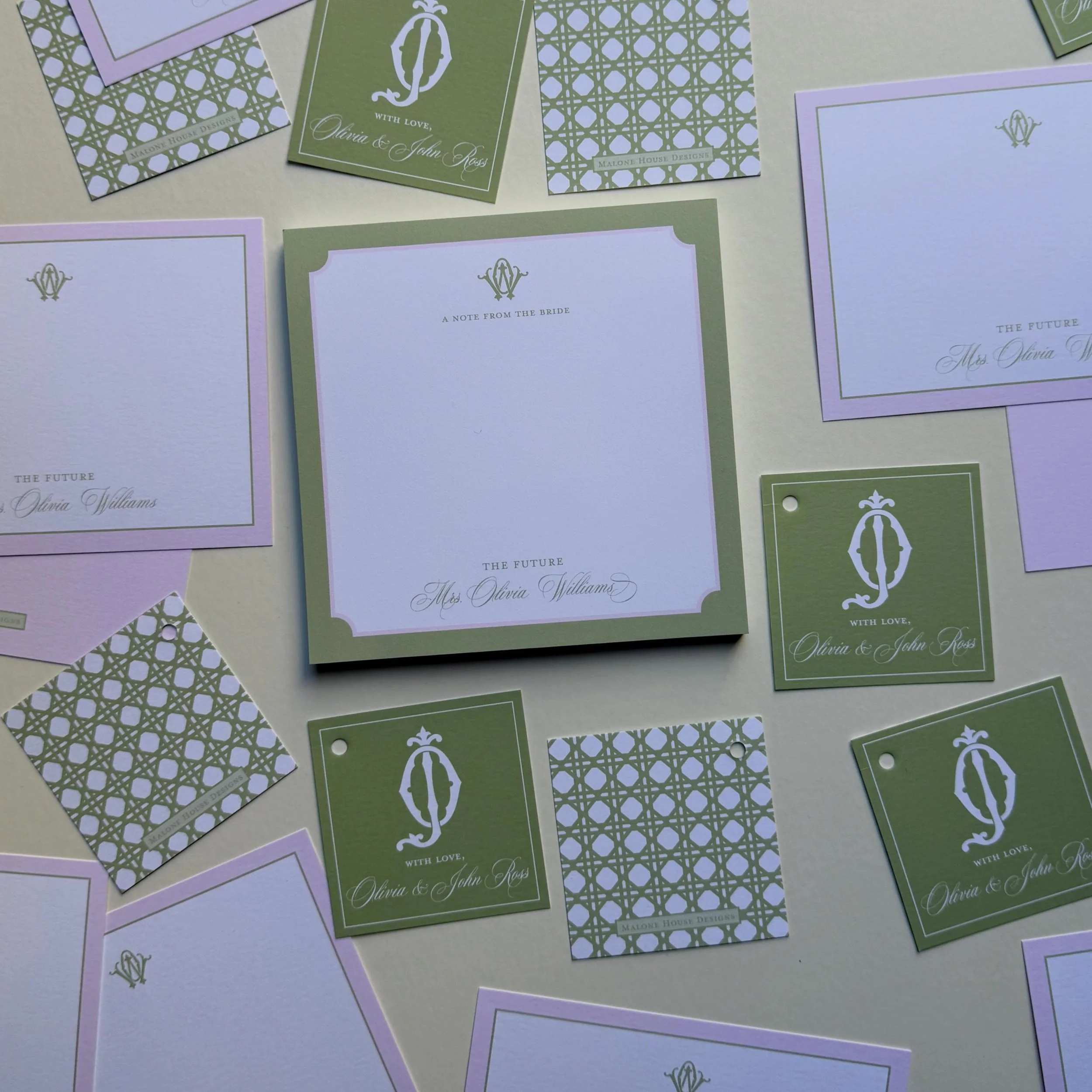 Wedding planning essentials for the future Mrs. Williams 🤍 A custom notepad for all the wedding planning thoughts, coordinating stationery, and of course gift tags, because every little detail deserves to feel special 💍