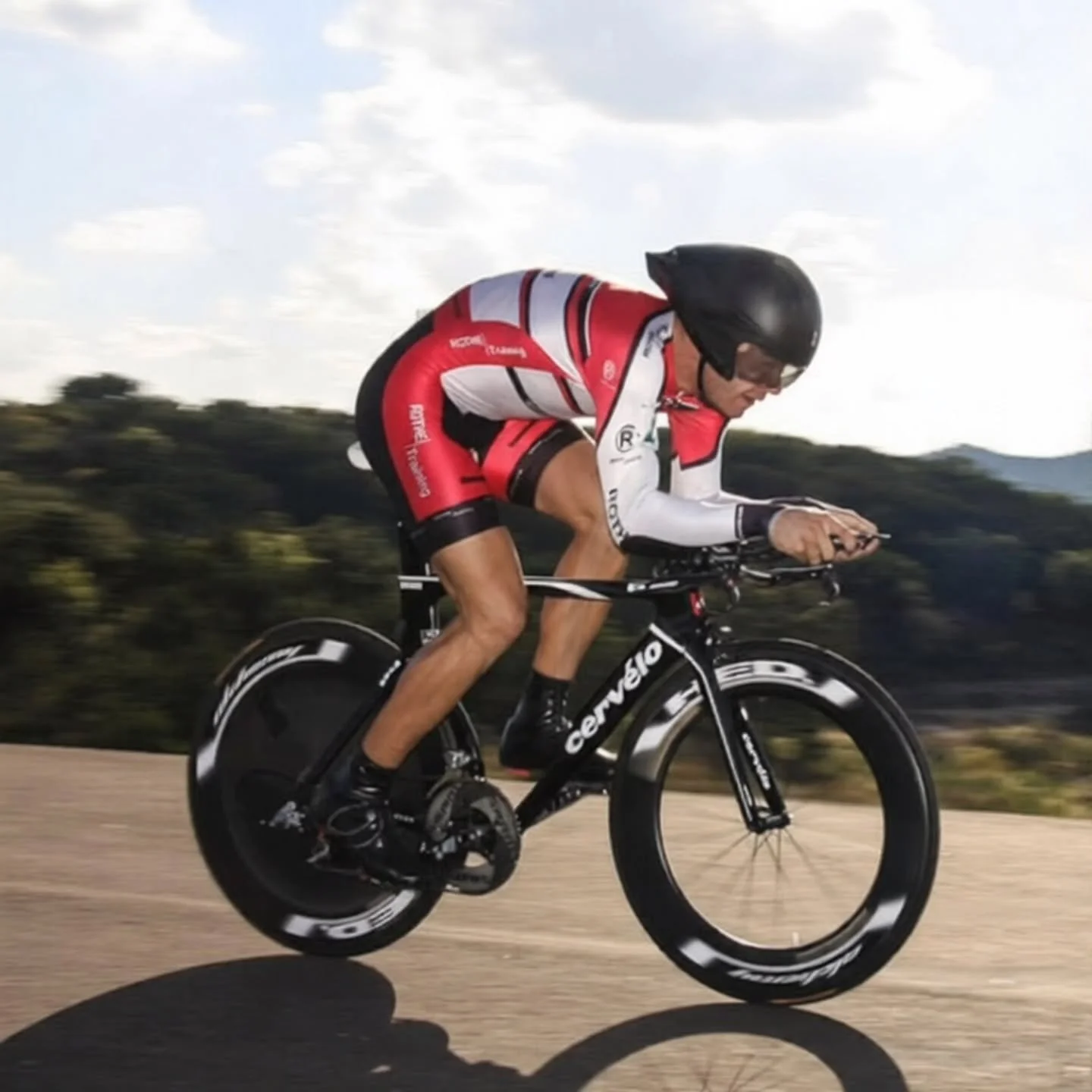 BLOG: What is the correct crank size for me? There's no easy answer BUT take a look at our latest Blog post and find out how to determine what works best for You! (🔗 Link in bio!) 

What size cranks do you use?