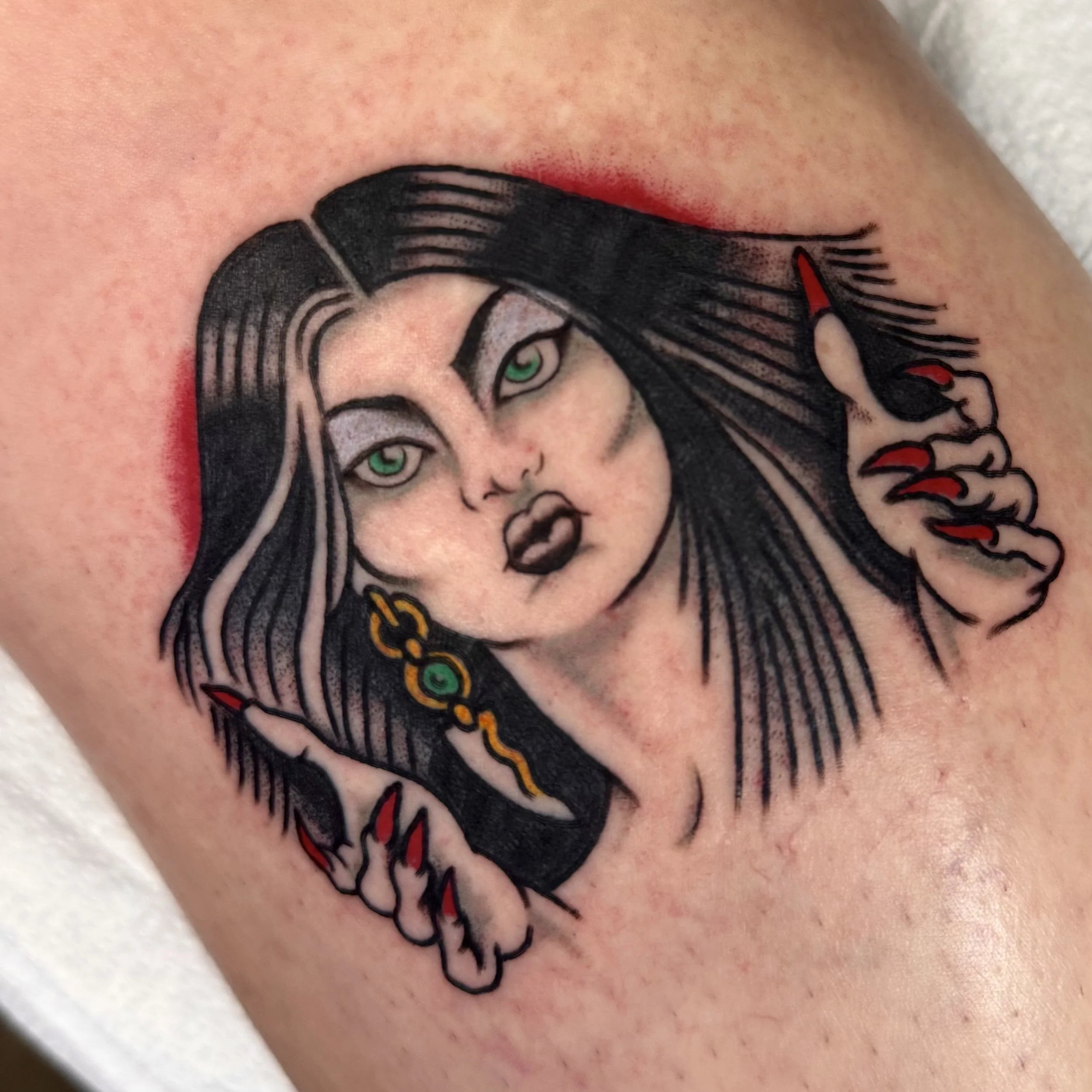 Dakmor Sorceress Kiss of Death Tattoo