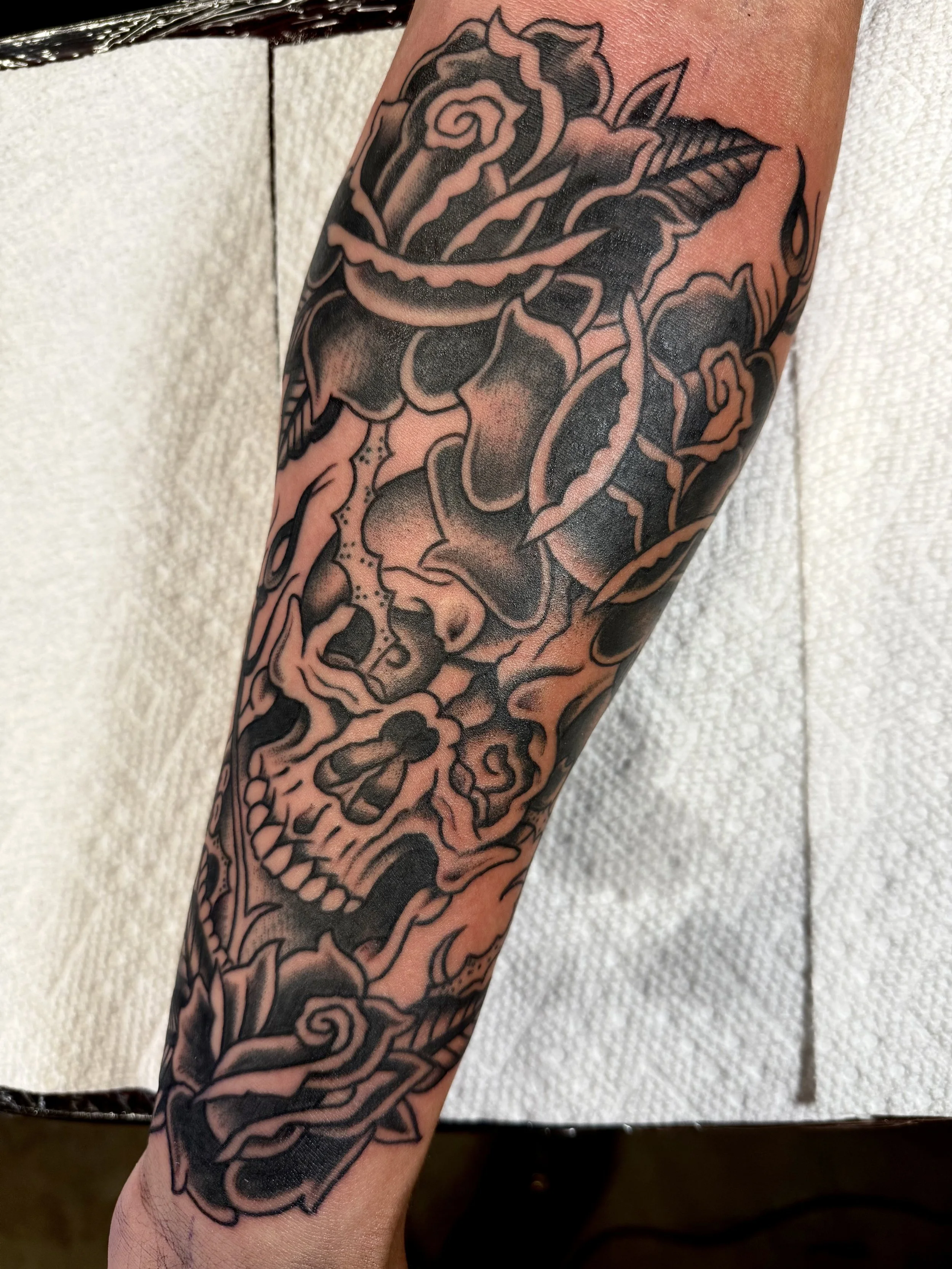 Traditional Black and Grey Skull and Roses