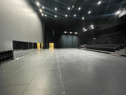 👀 Here&rsquo;s a glimpse of what&rsquo;s to come!
 Our winter home at Proctors is almost ready, and we&rsquo;re so excited to bring the market indoors. Get ready for indoor shopping, your favorite vendors, and plenty of local goodness all season lon