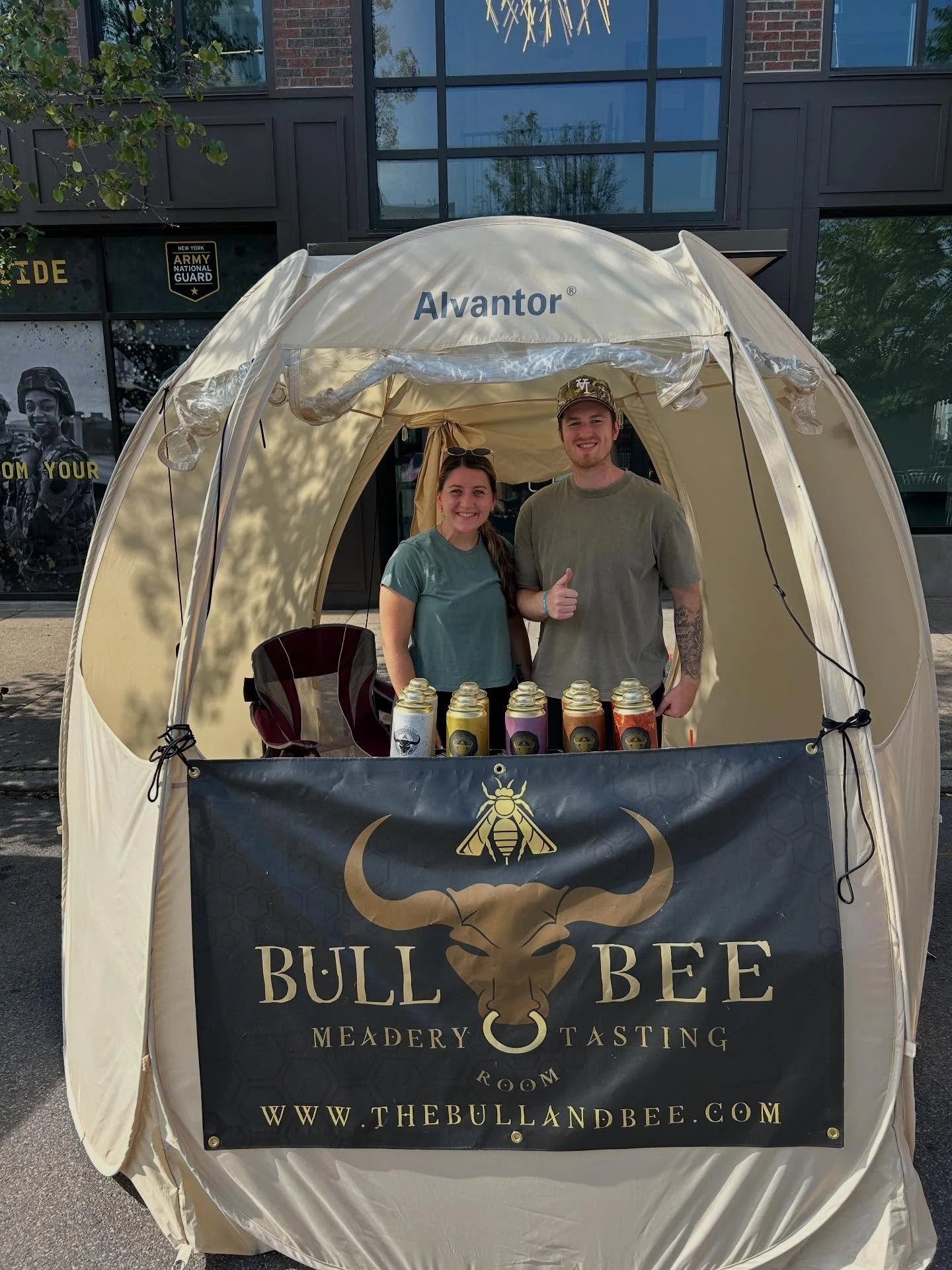 🍯🐝 Vendor Spotlight: The Bull and Bee
The Bull and Bee creates honey-forward mead that&rsquo;s thoughtfully crafted, delicious, and rooted in sustainability. Their mission supports pollinators while bringing a modern twist to an ancient beverage. S